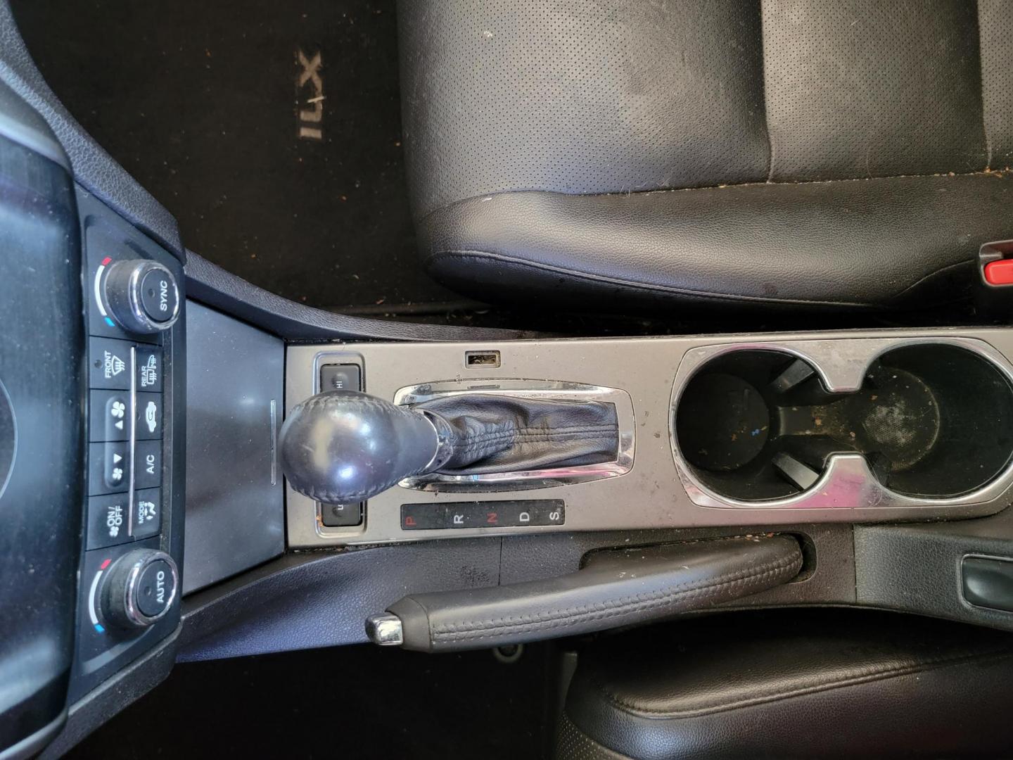 2015 Grey Acura ILX 5-Spd AT (19VDE1F37FE) with an 2.0L L4 16V DOHC engine, 5-Speed Automatic transmission, located at 2020 East Division Street, Arlington, TX, 76011, (817) 801-3191, 32.742390, -97.076874 - One owner. Backup camera. Sun Roof. Texass premiere Buy Here Pay Here with No Credit Check {score} at 2020 East Division Street Arlington, Texas in the center of Dallas, Fort Worth metro area. For in house auto financing in Lancaster, Waxahachie, Cleburne or Sherman call 817-801-3191. Denton, McKinn - Photo#11