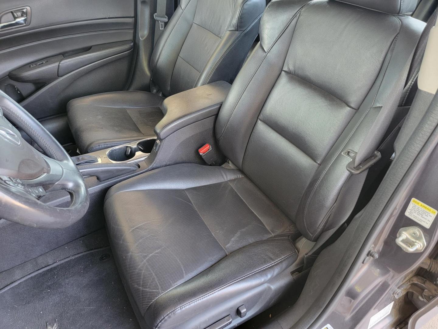 2015 Grey Acura ILX 5-Spd AT (19VDE1F37FE) with an 2.0L L4 16V DOHC engine, 5-Speed Automatic transmission, located at 2020 East Division Street, Arlington, TX, 76011, (817) 801-3191, 32.742390, -97.076874 - One owner. Backup camera. Sun Roof. Texass premiere Buy Here Pay Here with No Credit Check {score} at 2020 East Division Street Arlington, Texas in the center of Dallas, Fort Worth metro area. For in house auto financing in Lancaster, Waxahachie, Cleburne or Sherman call 817-801-3191. Denton, McKinn - Photo#20