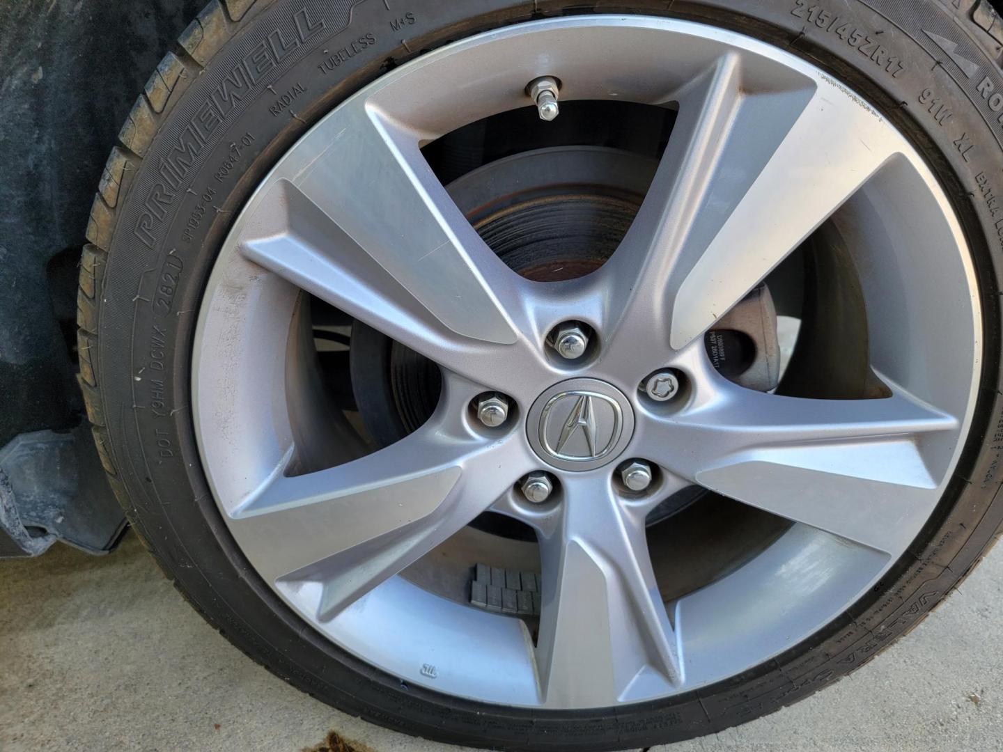 2015 Grey Acura ILX 5-Spd AT (19VDE1F37FE) with an 2.0L L4 16V DOHC engine, 5-Speed Automatic transmission, located at 2020 East Division Street, Arlington, TX, 76011, (817) 801-3191, 32.742390, -97.076874 - One owner. Backup camera. Sun Roof. Texass premiere Buy Here Pay Here with No Credit Check {score} at 2020 East Division Street Arlington, Texas in the center of Dallas, Fort Worth metro area. For in house auto financing in Lancaster, Waxahachie, Cleburne or Sherman call 817-801-3191. Denton, McKinn - Photo#26