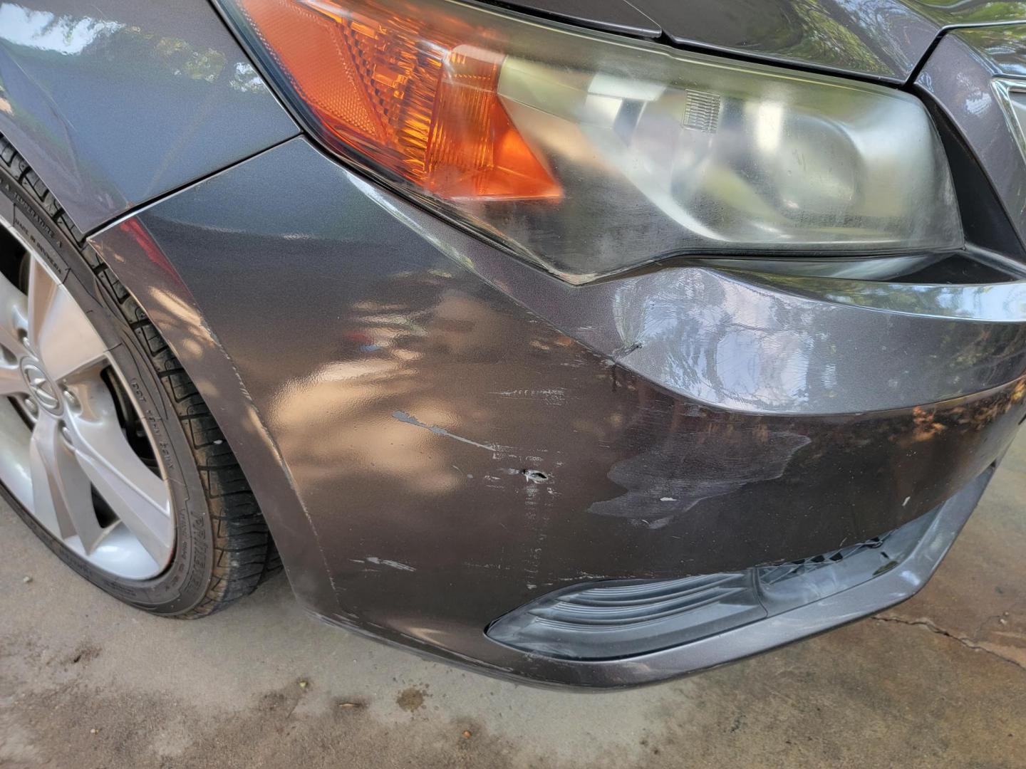 2015 Grey Acura ILX 5-Spd AT (19VDE1F37FE) with an 2.0L L4 16V DOHC engine, 5-Speed Automatic transmission, located at 2020 East Division Street, Arlington, TX, 76011, (817) 801-3191, 32.742390, -97.076874 - One owner. Backup camera. Sun Roof. Texass premiere Buy Here Pay Here with No Credit Check {score} at 2020 East Division Street Arlington, Texas in the center of Dallas, Fort Worth metro area. For in house auto financing in Lancaster, Waxahachie, Cleburne or Sherman call 817-801-3191. Denton, McKinn - Photo#31