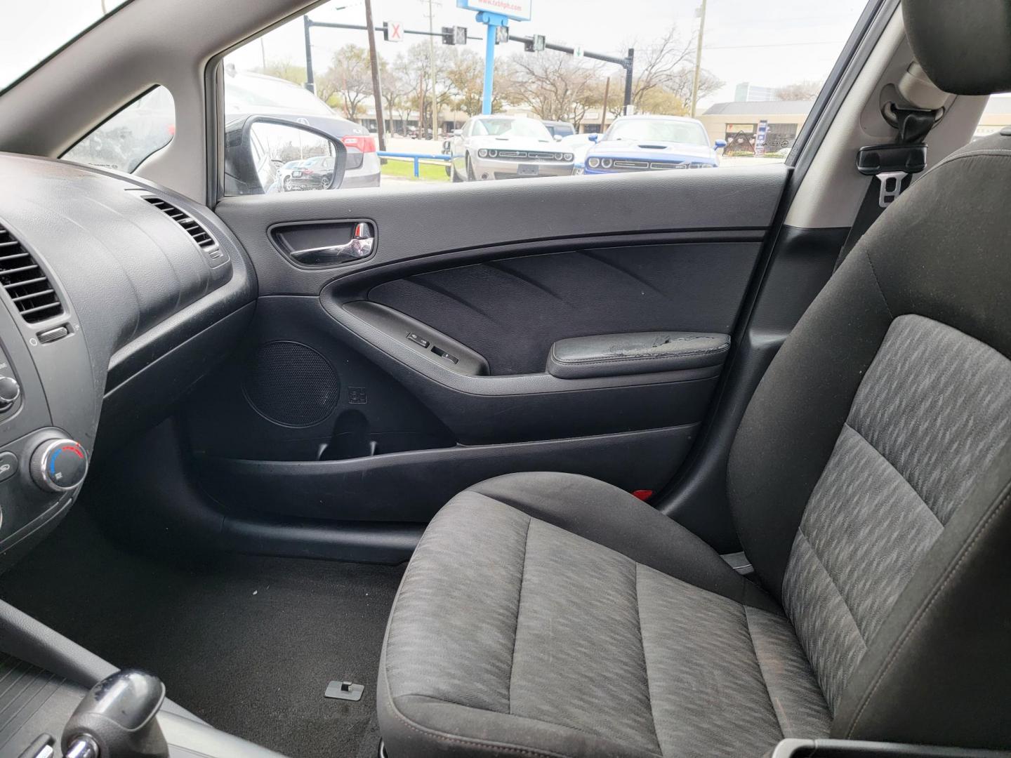 2016 Blue /Black Kia Forte LX w/Popular Package (KNAFK4A60G5) with an 1.8L L4 DOHC 16V engine, Automatic transmission, located at 2020 East Division Street, Arlington, TX, 76011, (817) 801-3191, 32.742390, -97.076874 - 2016 Kia Forte LX w-Popular Package for sale in Dallas, Texas. No credit score (check) required. Buy here pay here dealership that has a in house lease with a purchase option. - Photo#18