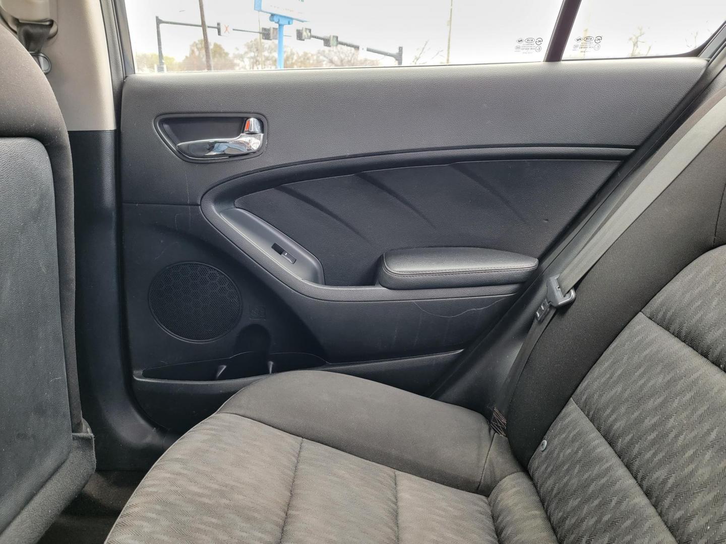 2016 Blue /Black Kia Forte LX w/Popular Package (KNAFK4A60G5) with an 1.8L L4 DOHC 16V engine, Automatic transmission, located at 2020 East Division Street, Arlington, TX, 76011, (817) 801-3191, 32.742390, -97.076874 - 2016 Kia Forte LX w-Popular Package for sale in Dallas, Texas. No credit score (check) required. Buy here pay here dealership that has a in house lease with a purchase option. - Photo#30