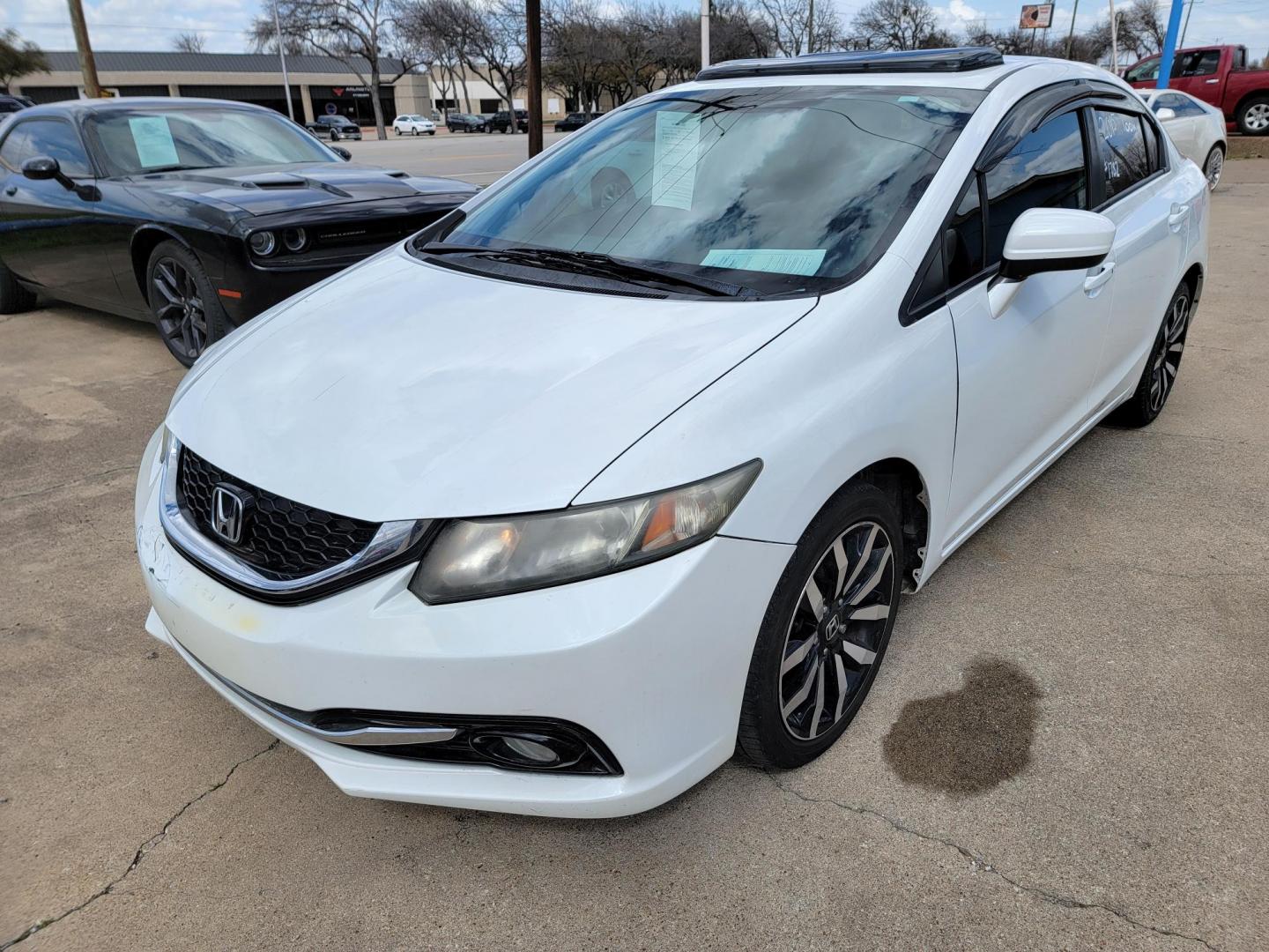 2015 White Honda Civic EX-L Sedan CVT (19XFB2F91FE) with an 1.8L L4 SOHC 16V engine, Continuously Variable Transmission transmission, located at 2020 East Division Street, Arlington, TX, 76011, (817) 801-3191, 32.742390, -97.076874 - Texass premiere Buy Here Pay Here with No Credit Check {score} at 2020 East Division Street Arlington, Texas in the center of Dallas, Fort Worth metro area. For in house auto financing in Lancaster, Waxahachie, Cleburne or Sherman call 817-801-3191. Denton, McKinney, Waco and Weatherford shoppers wa - Photo#6
