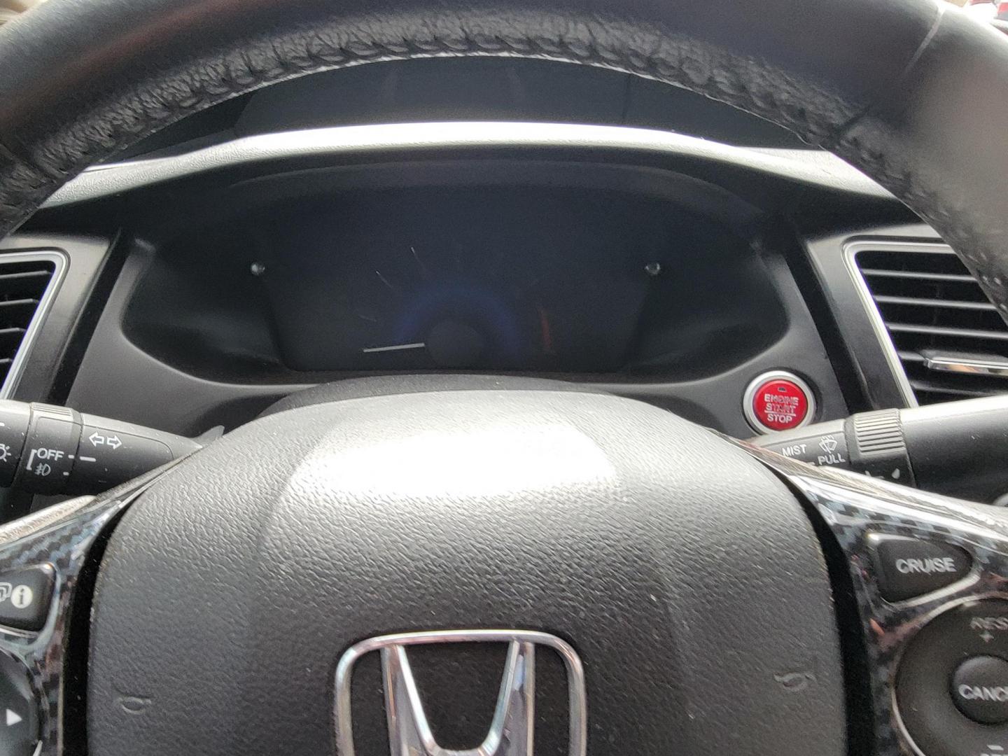 2015 White Honda Civic EX-L Sedan CVT (19XFB2F91FE) with an 1.8L L4 SOHC 16V engine, Continuously Variable Transmission transmission, located at 2020 East Division Street, Arlington, TX, 76011, (817) 801-3191, 32.742390, -97.076874 - Texass premiere Buy Here Pay Here with No Credit Check {score} at 2020 East Division Street Arlington, Texas in the center of Dallas, Fort Worth metro area. For in house auto financing in Lancaster, Waxahachie, Cleburne or Sherman call 817-801-3191. Denton, McKinney, Waco and Weatherford shoppers wa - Photo#9