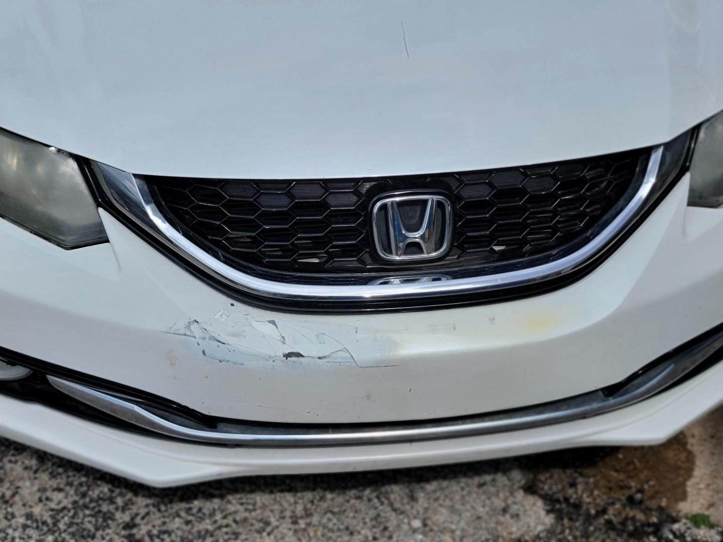 2015 White Honda Civic EX-L Sedan CVT (19XFB2F91FE) with an 1.8L L4 SOHC 16V engine, Continuously Variable Transmission transmission, located at 2020 East Division Street, Arlington, TX, 76011, (817) 801-3191, 32.742390, -97.076874 - Texass premiere Buy Here Pay Here with No Credit Check {score} at 2020 East Division Street Arlington, Texas in the center of Dallas, Fort Worth metro area. For in house auto financing in Lancaster, Waxahachie, Cleburne or Sherman call 817-801-3191. Denton, McKinney, Waco and Weatherford shoppers wa - Photo#30