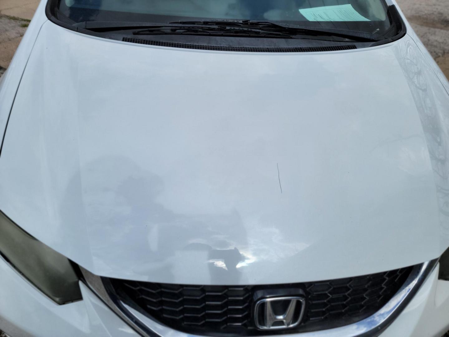 2015 White Honda Civic EX-L Sedan CVT (19XFB2F91FE) with an 1.8L L4 SOHC 16V engine, Continuously Variable Transmission transmission, located at 2020 East Division Street, Arlington, TX, 76011, (817) 801-3191, 32.742390, -97.076874 - Texass premiere Buy Here Pay Here with No Credit Check {score} at 2020 East Division Street Arlington, Texas in the center of Dallas, Fort Worth metro area. For in house auto financing in Lancaster, Waxahachie, Cleburne or Sherman call 817-801-3191. Denton, McKinney, Waco and Weatherford shoppers wa - Photo#31