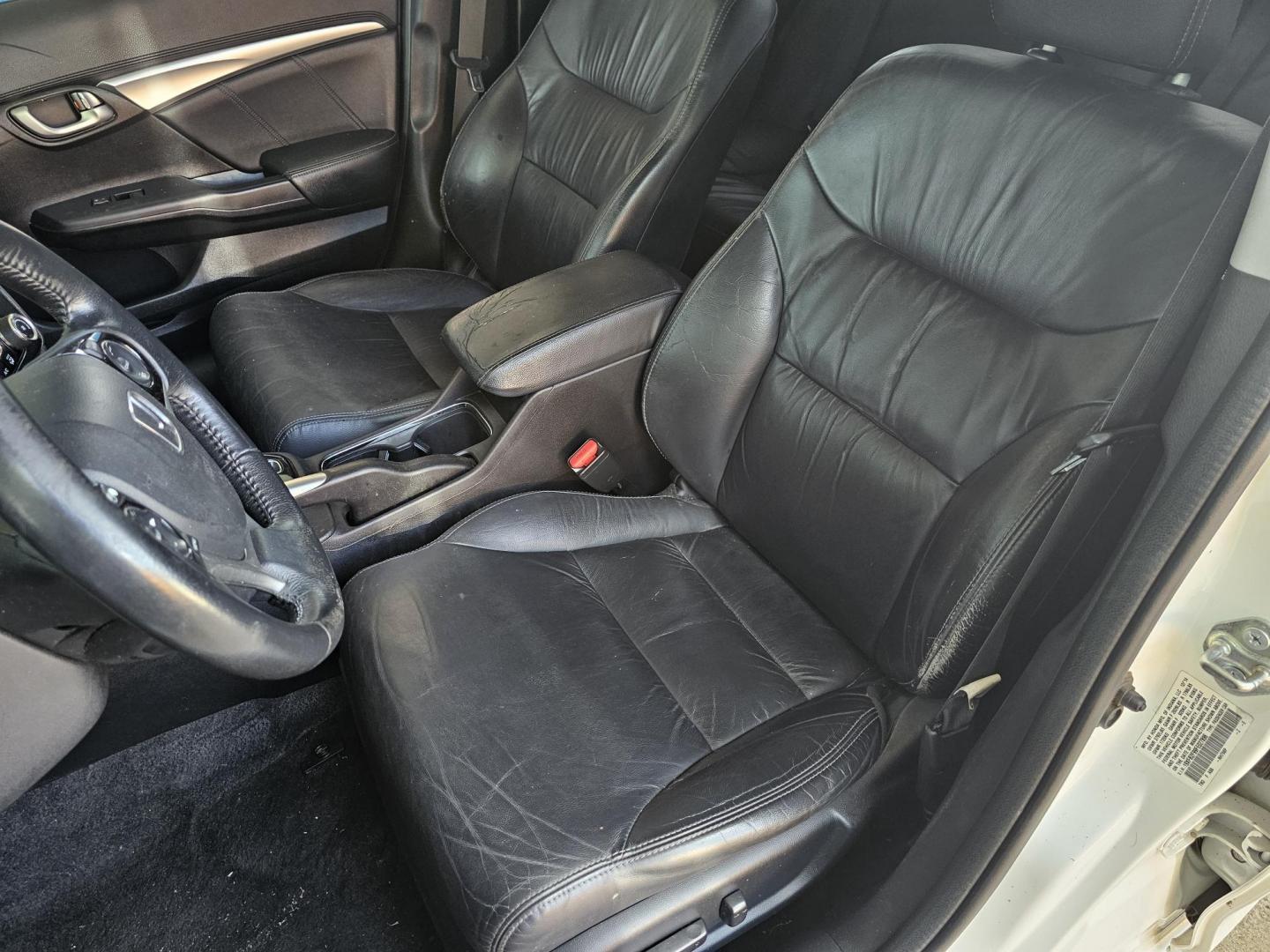 2015 White /Beige Honda Civic EX-L Sedan CVT (19XFB2F99FE) with an 1.8L L4 SOHC 16V engine, Continuously Variable Transmission transmission, located at 2020 East Division Street, Arlington, TX, 76011, (817) 801-3191, 32.742390, -97.076874 - Texass premiere Buy Here Pay Here with No Credit Check {score} at 2020 East Division Street Arlington, Texas in the center of Dallas, Fort Worth metro area. For in house auto financing in Lancaster, Waxahachie, Cleburne or Sherman call 817-801-3191. Denton, McKinney, Waco and Weatherford shoppers wa - Photo#18