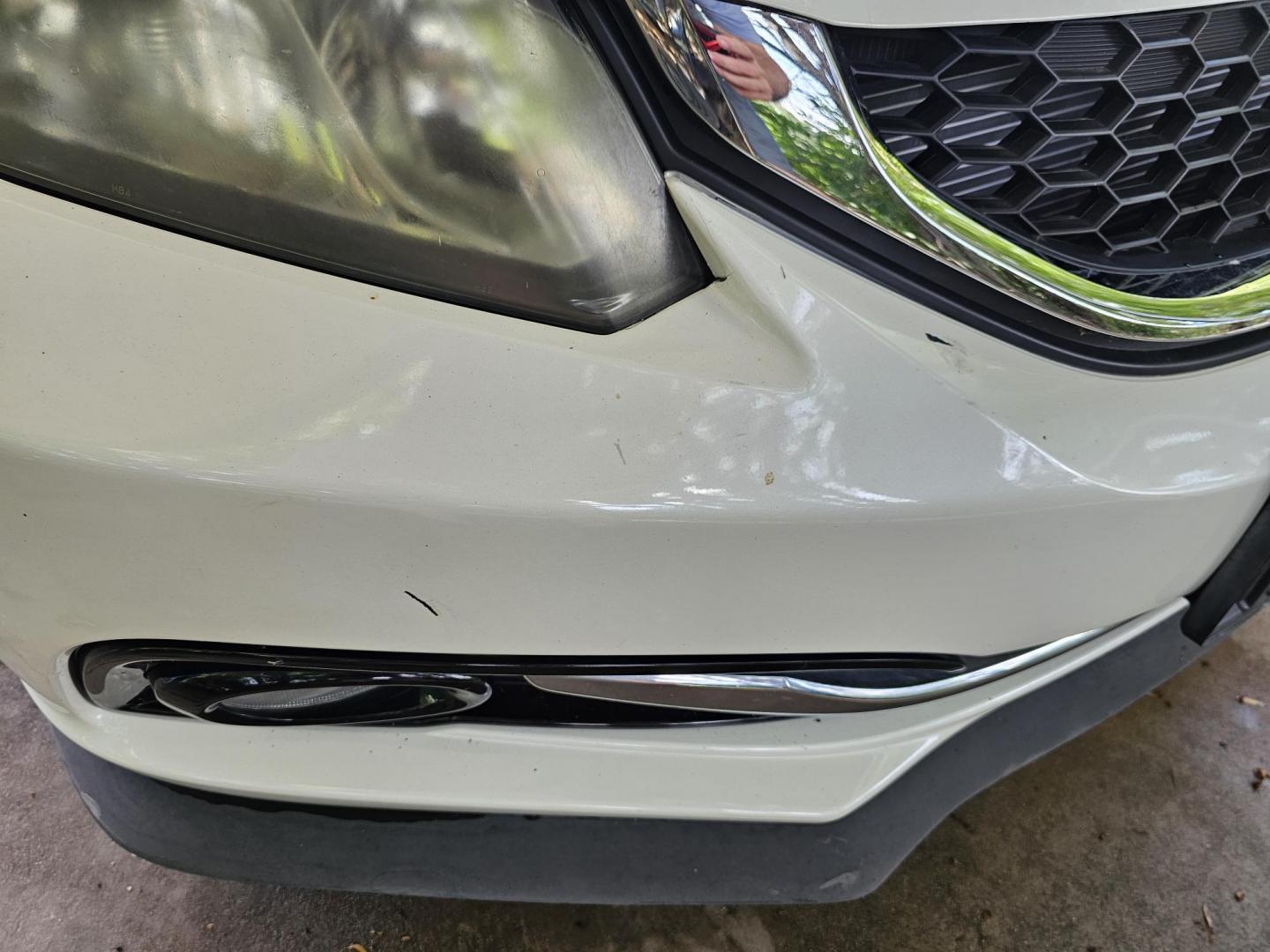 2015 White /Beige Honda Civic EX-L Sedan CVT (19XFB2F99FE) with an 1.8L L4 SOHC 16V engine, Continuously Variable Transmission transmission, located at 2020 East Division Street, Arlington, TX, 76011, (817) 801-3191, 32.742390, -97.076874 - Texass premiere Buy Here Pay Here with No Credit Check {score} at 2020 East Division Street Arlington, Texas in the center of Dallas, Fort Worth metro area. For in house auto financing in Lancaster, Waxahachie, Cleburne or Sherman call 817-801-3191. Denton, McKinney, Waco and Weatherford shoppers wa - Photo#29