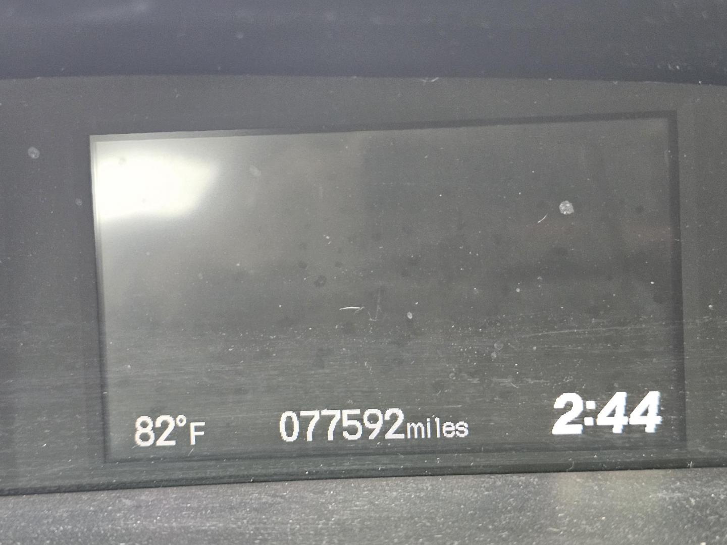 2015 White /Beige Honda Civic EX-L Sedan CVT (19XFB2F99FE) with an 1.8L L4 SOHC 16V engine, Continuously Variable Transmission transmission, located at 2020 East Division Street, Arlington, TX, 76011, (817) 801-3191, 32.742390, -97.076874 - Texass premiere Buy Here Pay Here with No Credit Check {score} at 2020 East Division Street Arlington, Texas in the center of Dallas, Fort Worth metro area. For in house auto financing in Lancaster, Waxahachie, Cleburne or Sherman call 817-801-3191. Denton, McKinney, Waco and Weatherford shoppers wa - Photo#36