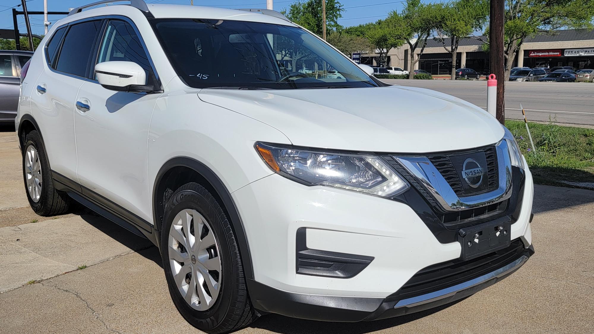 photo of 2017 Nissan Rogue SL FWD