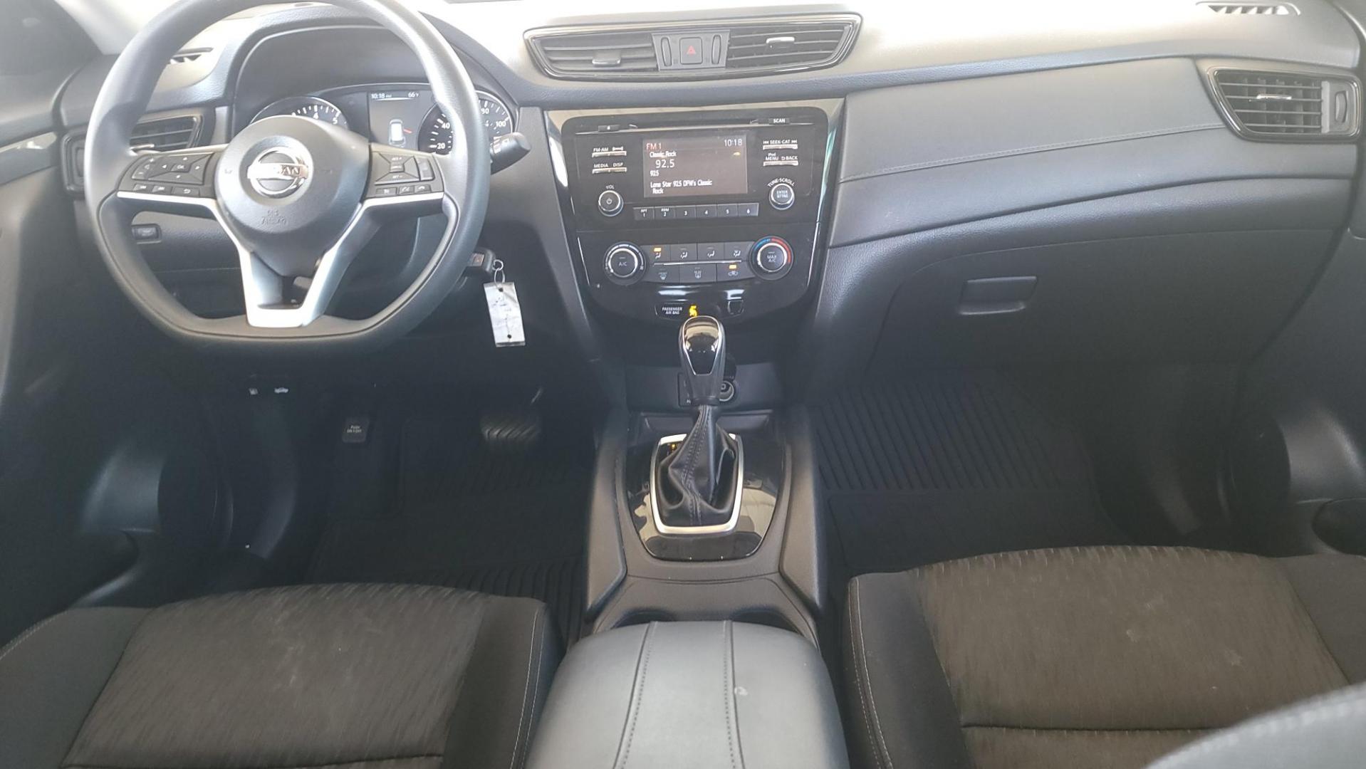2017 White Nissan Rogue SL FWD (KNMAT2MT2HP) with an 2.5L L4 DOHC 16V engine, CVT transmission, located at 2020 East Division Street, Arlington, TX, 76011, (817) 801-3191, 32.742390, -97.076874 - Photo#23