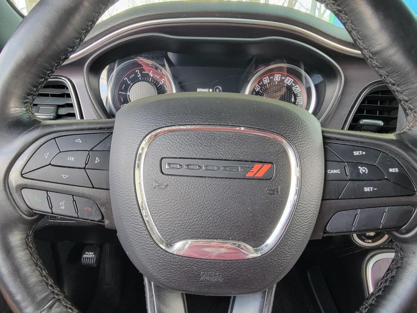 2018 WHITE /Black Dodge Challenger SXT (2C3CDZAG4JH) with an 3.6L V6 DOHC 24V engine, 8A transmission, located at 2020 East Division Street, Arlington, TX, 76011, (817) 801-3191, 32.742390, -97.076874 - Photo#6