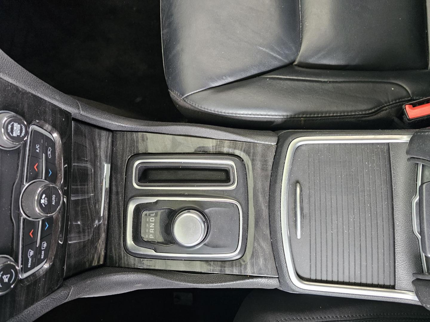 2016 WHITE Chrysler 300 Limited RWD (2C3CCAAG9GH) with an 3.6L V6 SOHC 24V engine, 8A transmission, located at 2020 East Division Street, Arlington, TX, 76011, (817) 801-3191, 32.742390, -97.076874 - Photo#11