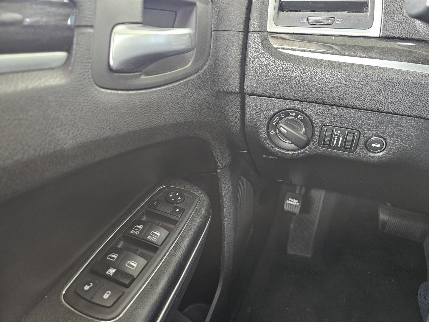 2016 WHITE Chrysler 300 Limited RWD (2C3CCAAG9GH) with an 3.6L V6 SOHC 24V engine, 8A transmission, located at 2020 East Division Street, Arlington, TX, 76011, (817) 801-3191, 32.742390, -97.076874 - Photo#14