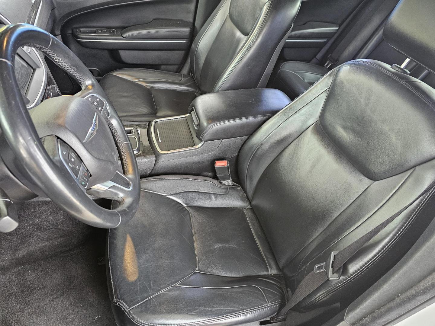 2016 WHITE Chrysler 300 Limited RWD (2C3CCAAG9GH) with an 3.6L V6 SOHC 24V engine, 8A transmission, located at 2020 East Division Street, Arlington, TX, 76011, (817) 801-3191, 32.742390, -97.076874 - Photo#15