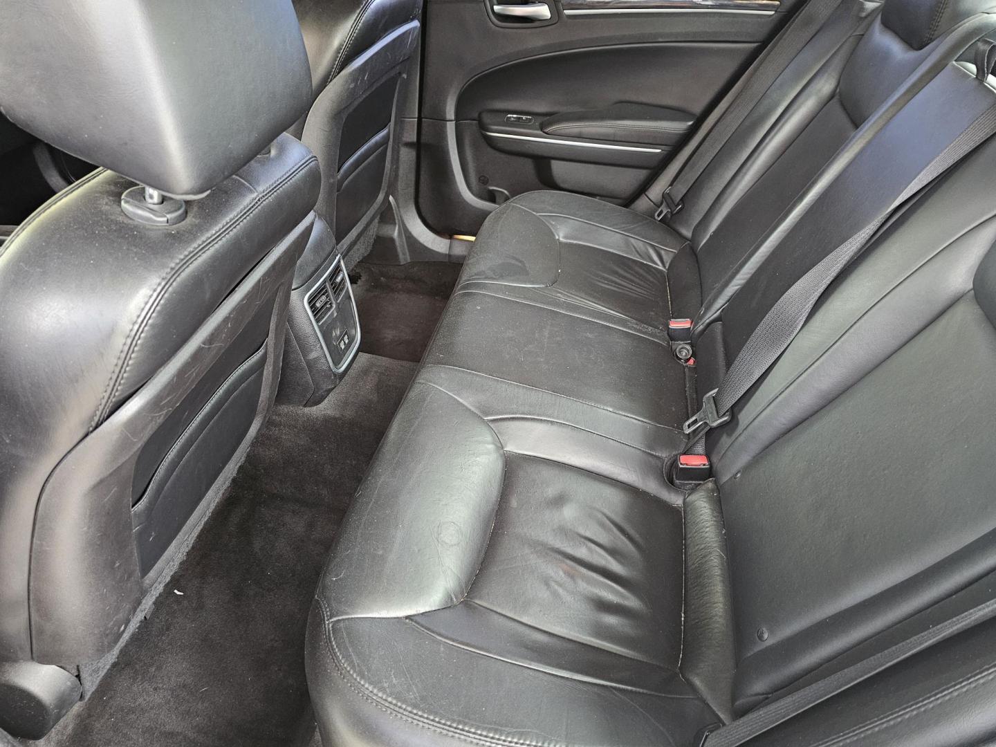 2016 WHITE Chrysler 300 Limited RWD (2C3CCAAG9GH) with an 3.6L V6 SOHC 24V engine, 8A transmission, located at 2020 East Division Street, Arlington, TX, 76011, (817) 801-3191, 32.742390, -97.076874 - Photo#16