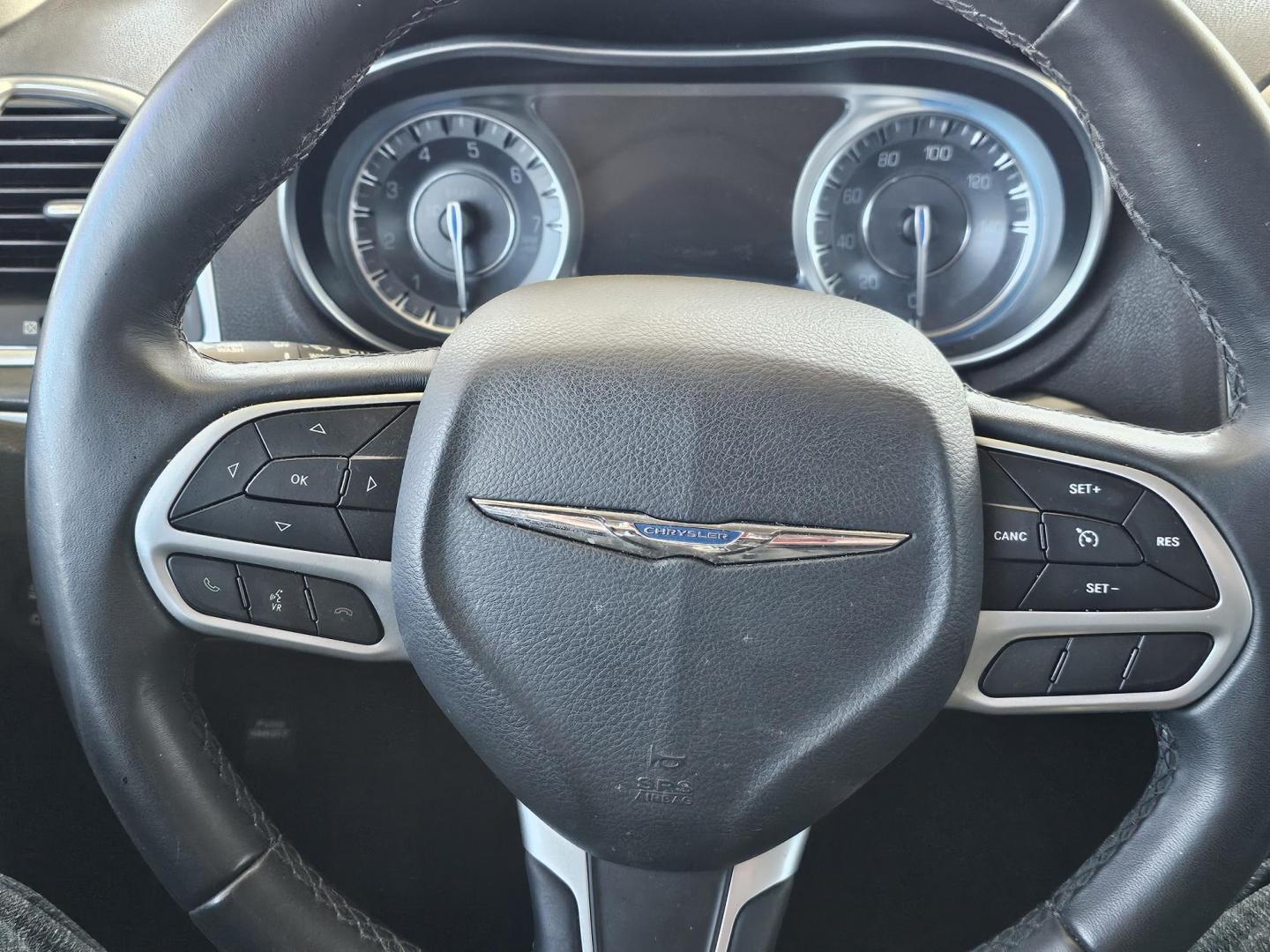 2018 White /BLACK Chrysler 300 Limited RWD (2C3CCAAG3JH) with an 3.6L V6 SOHC 24V engine, 8A transmission, located at 2020 East Division Street, Arlington, TX, 76011, (817) 801-3191, 32.742390, -97.076874 - Come visit us at 2020 East Division Street, Arlington, Texas to view this gorgeous Chrysler 300!   Premiere Buy Here Pay Here with NO Credit Check (score) at 2020 East Division Street, Arlington, Texas, located in the center of the Dallas/Fort Worth metro area. For in-house financing in Lancaster - Photo#11
