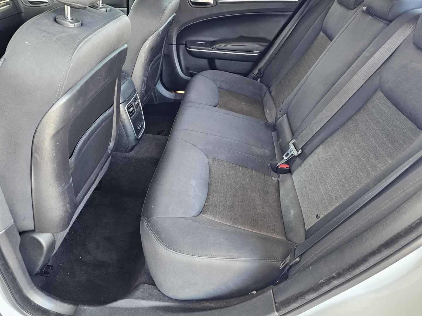 2018 White /BLACK Chrysler 300 Limited RWD (2C3CCAAG3JH) with an 3.6L V6 SOHC 24V engine, 8A transmission, located at 2020 East Division Street, Arlington, TX, 76011, (817) 801-3191, 32.742390, -97.076874 - Come visit us at 2020 East Division Street, Arlington, Texas to view this gorgeous Chrysler 300!   Premiere Buy Here Pay Here with NO Credit Check (score) at 2020 East Division Street, Arlington, Texas, located in the center of the Dallas/Fort Worth metro area. For in-house financing in Lancaster - Photo#24