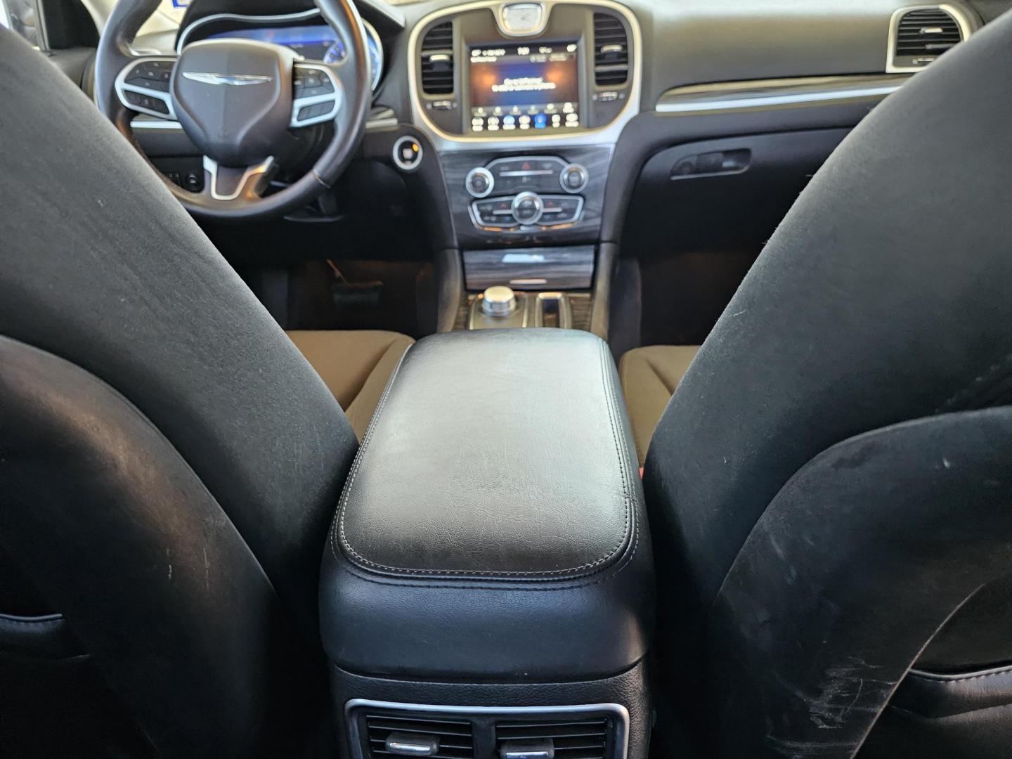 2018 White /BLACK Chrysler 300 Limited RWD (2C3CCAAG3JH) with an 3.6L V6 SOHC 24V engine, 8A transmission, located at 2020 East Division Street, Arlington, TX, 76011, (817) 801-3191, 32.742390, -97.076874 - Come visit us at 2020 East Division Street, Arlington, Texas to view this gorgeous Chrysler 300!   Premiere Buy Here Pay Here with NO Credit Check (score) at 2020 East Division Street, Arlington, Texas, located in the center of the Dallas/Fort Worth metro area. For in-house financing in Lancaster - Photo#28