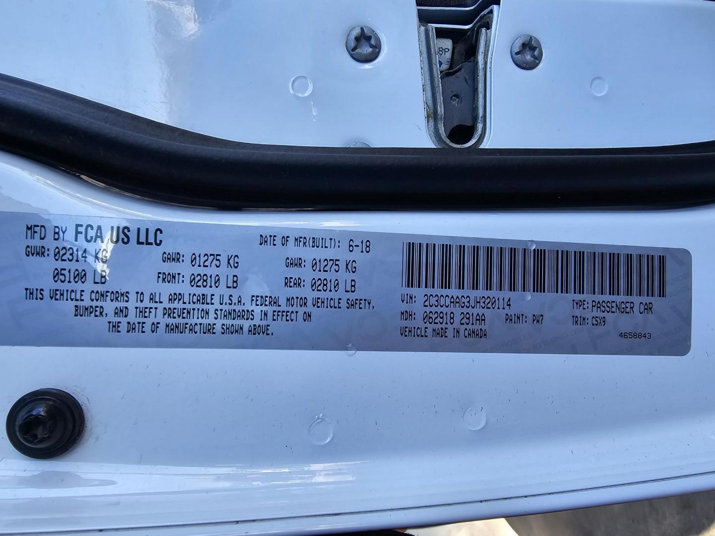 2018 White /BLACK Chrysler 300 Limited RWD (2C3CCAAG3JH) with an 3.6L V6 SOHC 24V engine, 8A transmission, located at 2020 East Division Street, Arlington, TX, 76011, (817) 801-3191, 32.742390, -97.076874 - Come visit us at 2020 East Division Street, Arlington, Texas to view this gorgeous Chrysler 300!   Premiere Buy Here Pay Here with NO Credit Check (score) at 2020 East Division Street, Arlington, Texas, located in the center of the Dallas/Fort Worth metro area. For in-house financing in Lancaster - Photo#32