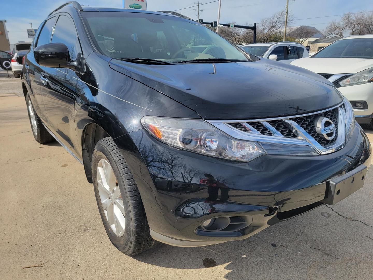 2014 Black Nissan Murano SL (JN8AZ1MU4EW) with an 3.5L V6 DOHC 24V engine, Continuously Variable Transmission transmission, located at 2020 East Division Street, Arlington, TX, 76011, (817) 801-3191, 32.742390, -97.076874 - Photo#1