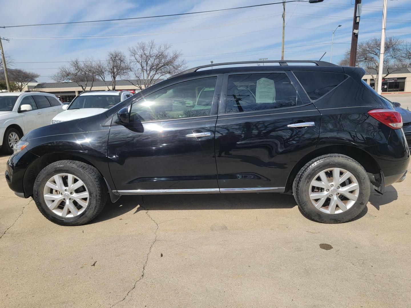 2014 Black Nissan Murano SL (JN8AZ1MU4EW) with an 3.5L V6 DOHC 24V engine, Continuously Variable Transmission transmission, located at 2020 East Division Street, Arlington, TX, 76011, (817) 801-3191, 32.742390, -97.076874 - Photo#12