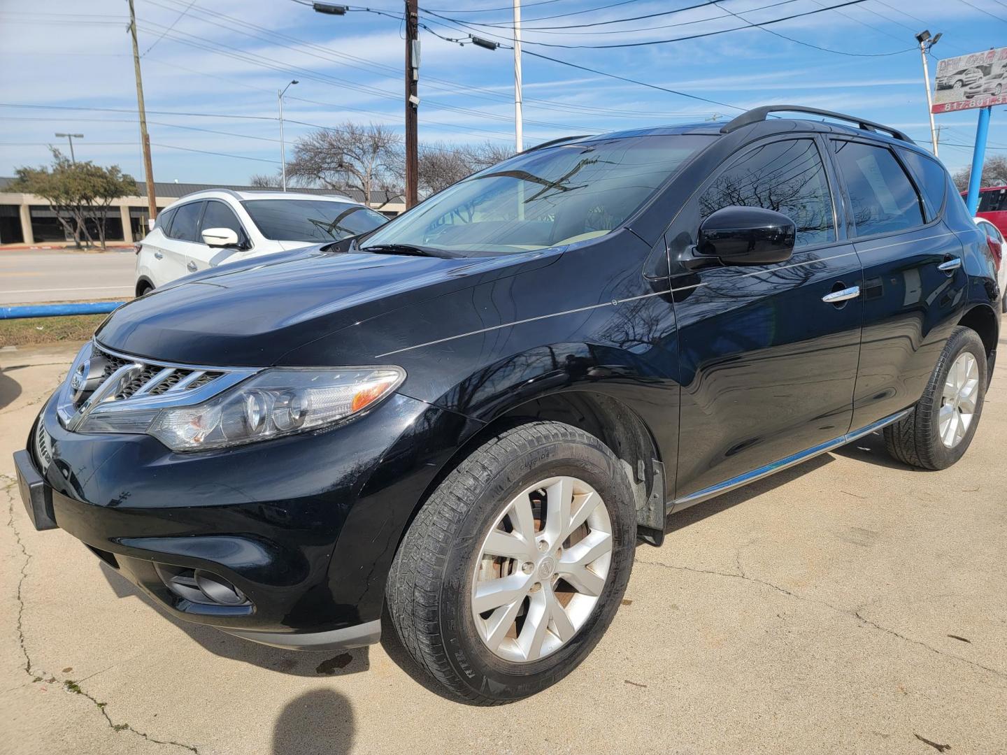 2014 Black Nissan Murano SL (JN8AZ1MU4EW) with an 3.5L V6 DOHC 24V engine, Continuously Variable Transmission transmission, located at 2020 East Division Street, Arlington, TX, 76011, (817) 801-3191, 32.742390, -97.076874 - Photo#14