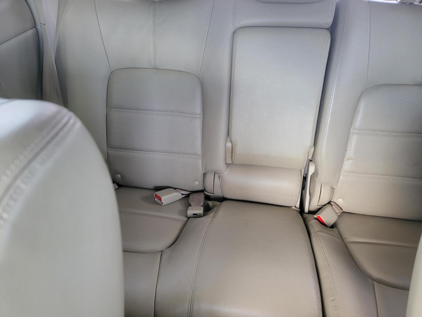 2014 Black Nissan Murano SL (JN8AZ1MU4EW) with an 3.5L V6 DOHC 24V engine, Continuously Variable Transmission transmission, located at 2020 East Division Street, Arlington, TX, 76011, (817) 801-3191, 32.742390, -97.076874 - Photo#27