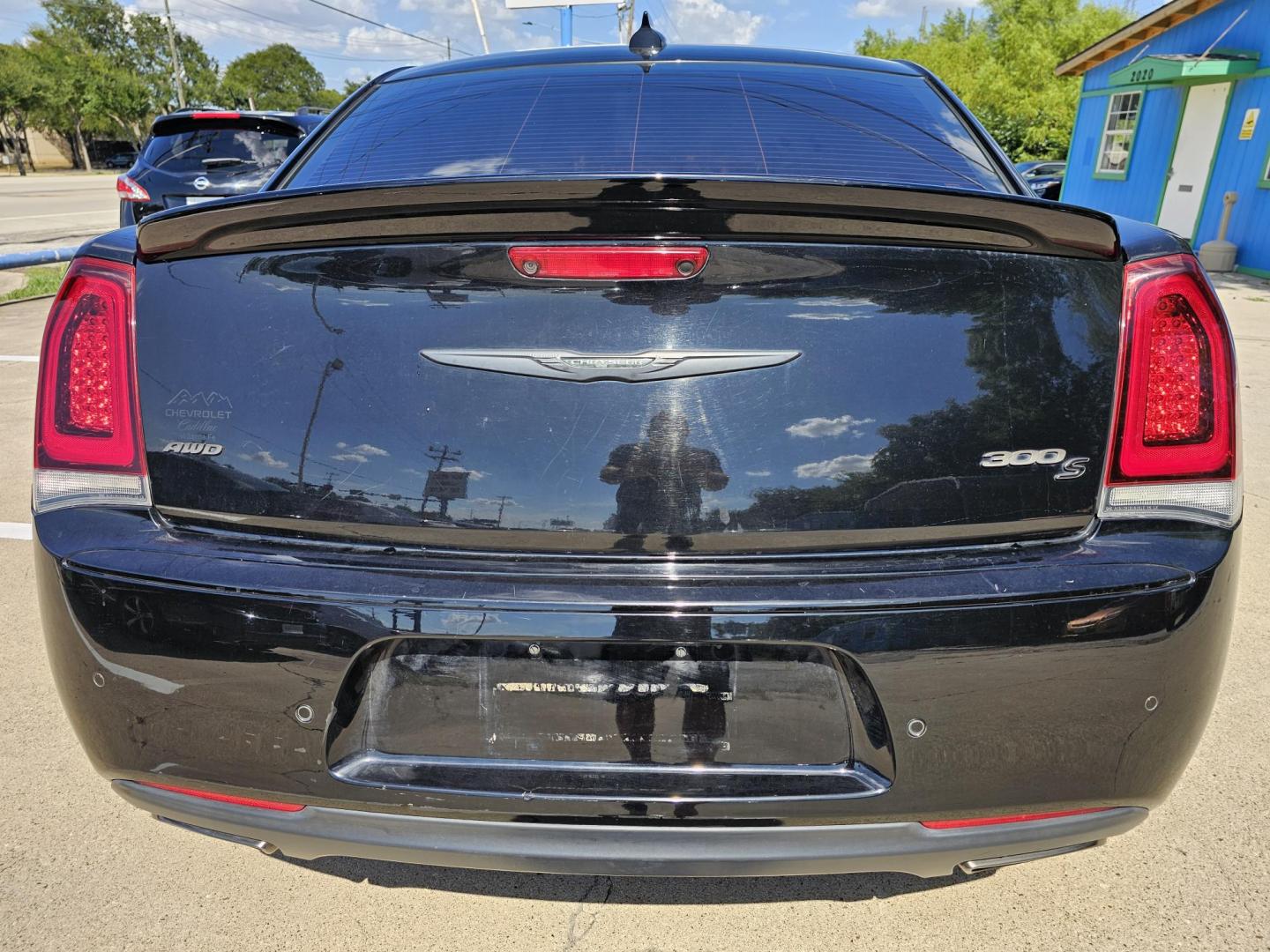 2016 Black Chrysler 300 (2C3CCAGG4HH) , located at 2020 East Division Street, Arlington, TX, 76011, (817) 801-3191, 32.742390, -97.076874 - Photo#3