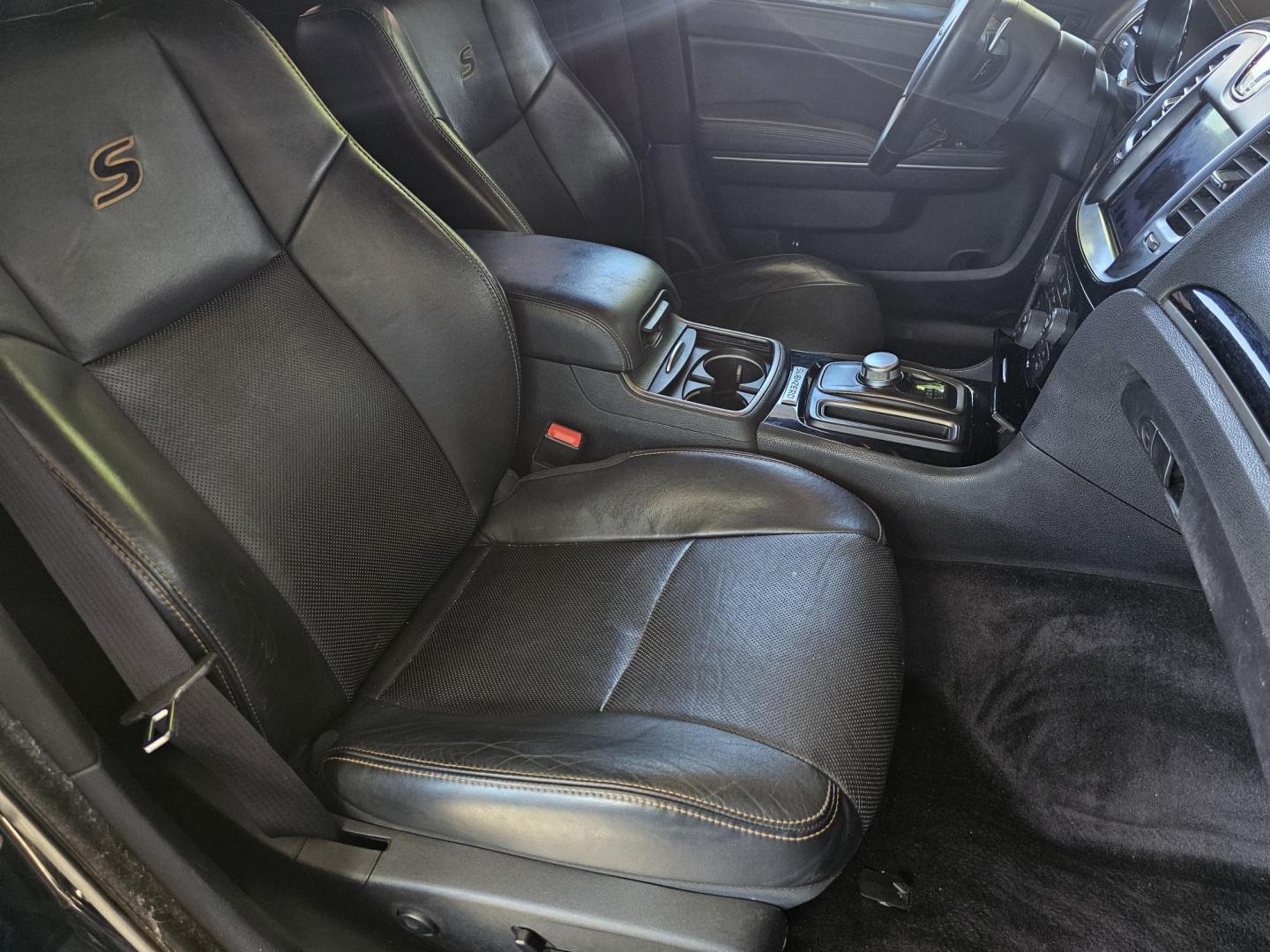 2016 Black Chrysler 300 (2C3CCAGG4HH) , located at 2020 East Division Street, Arlington, TX, 76011, (817) 801-3191, 32.742390, -97.076874 - Photo#23