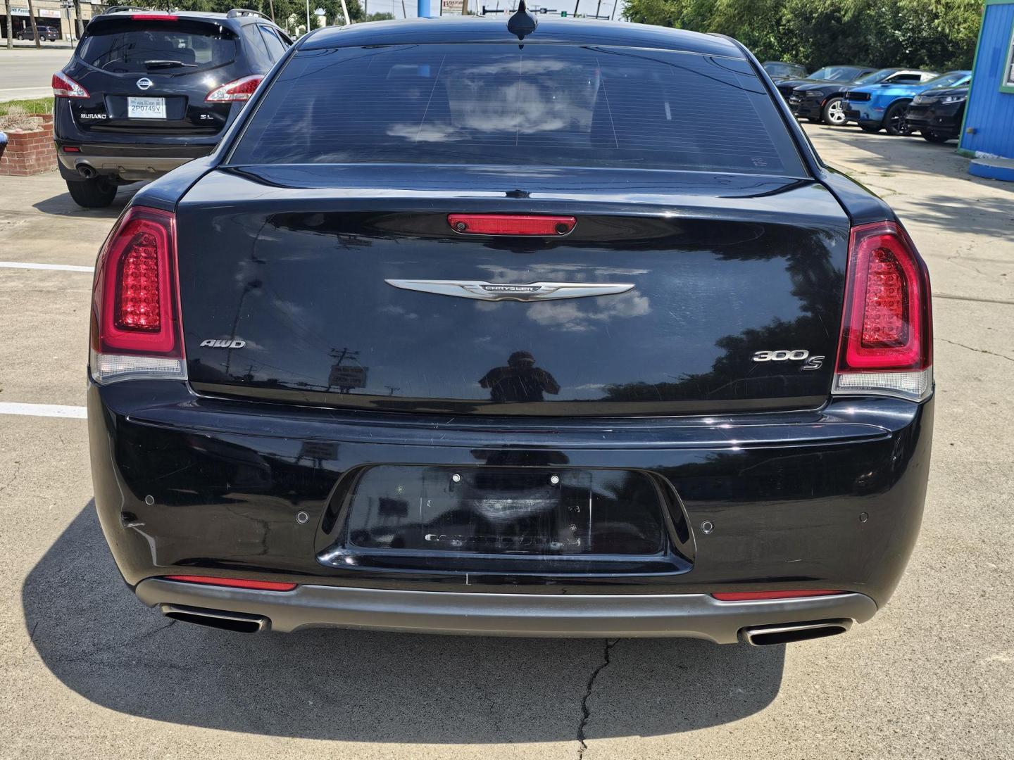 2016 Black Chrysler 300 (2C3CCAGG2GH) , located at 2020 East Division Street, Arlington, TX, 76011, (817) 801-3191, 32.742390, -97.076874 - At the low price of $19,040, come check out this beautiful Chrysler 300 in Arlington, Texas today!! Premiere Buy Here Pay Here with NO Credit Check (score) at 2020 East Division Street, Arlington, Texas, located in the center of the Dallas/Fort Worth metro area. For in-house financing in Lancaste - Photo#3