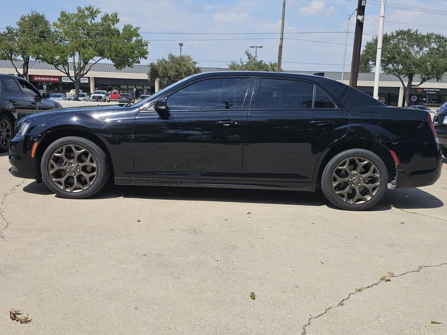 2016 Black Chrysler 300 (2C3CCAGG2GH) , located at 2020 East Division Street, Arlington, TX, 76011, (817) 801-3191, 32.742390, -97.076874 - At the low price of $19,040, come check out this beautiful Chrysler 300 in Arlington, Texas today!! Premiere Buy Here Pay Here with NO Credit Check (score) at 2020 East Division Street, Arlington, Texas, located in the center of the Dallas/Fort Worth metro area. For in-house financing in Lancaste - Photo#4