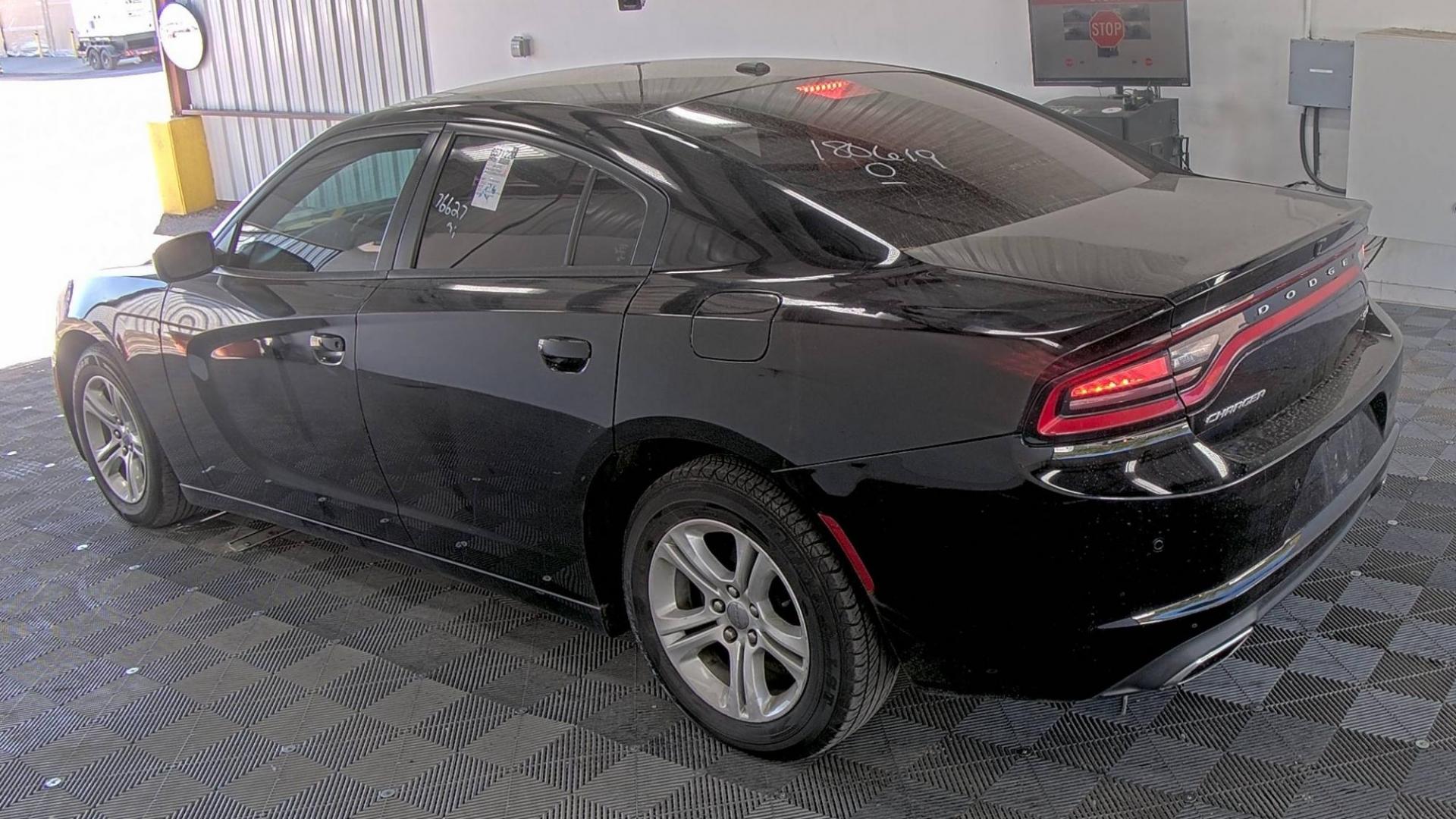 2018 Black Dodge Charger (2C3CDXBG2JH) , located at 2020 East Division Street, Arlington, TX, 76011, (817) 801-3191, 32.742390, -97.076874 - This midnight black Dodge Charger is available for you to come drive away with today! Premiere Buy Here Pay Here with NO Credit Check (score) at 2020 East Division Street, Arlington, Texas, located in the center of the Dallas/Fort Worth metro area. For in-house financing in Lancaster, Waxahachie - Photo#10