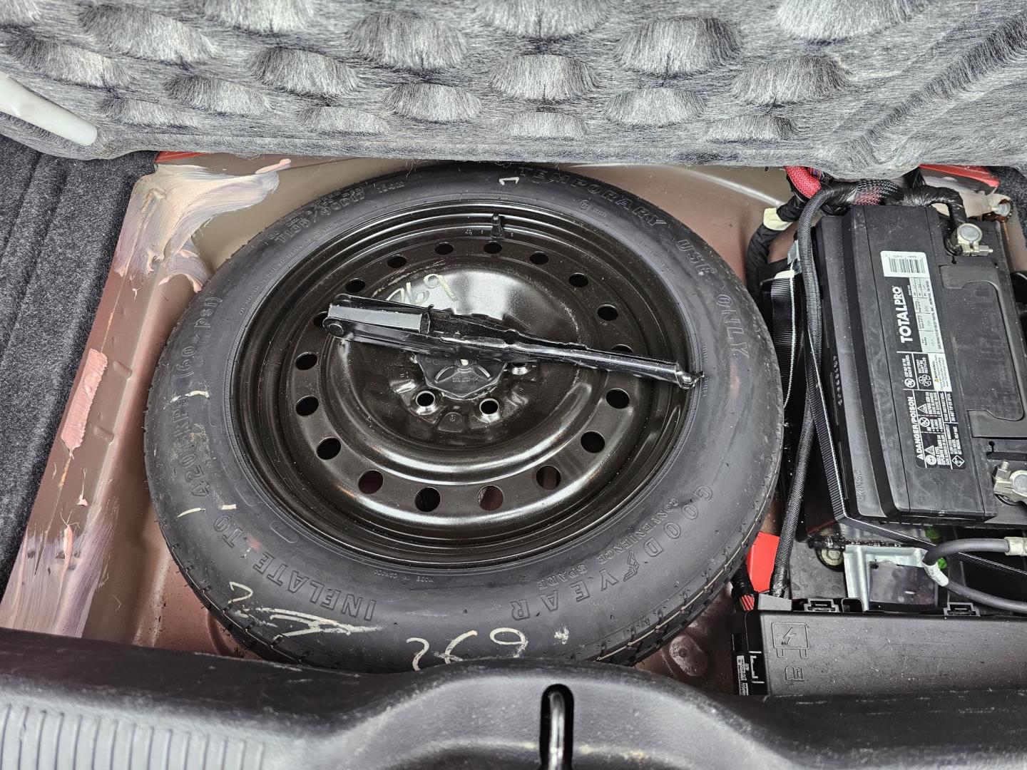 2019 Red Dodge Charger (2C3CDXBG1KH) , located at 2020 East Division Street, Arlington, TX, 76011, (817) 801-3191, 32.742390, -97.076874 - Come view this Fire Red Dodge Charger today! Premiere Buy Here Pay Here with NO Credit Check (score) at 2020 East Division Street, Arlington, Texas, located in the center of the Dallas/Fort Worth metro area. For in-house financing in Lancaster, Waxahachie, Cleburne, Sherman, Denton, McKinney, Wac - Photo#23