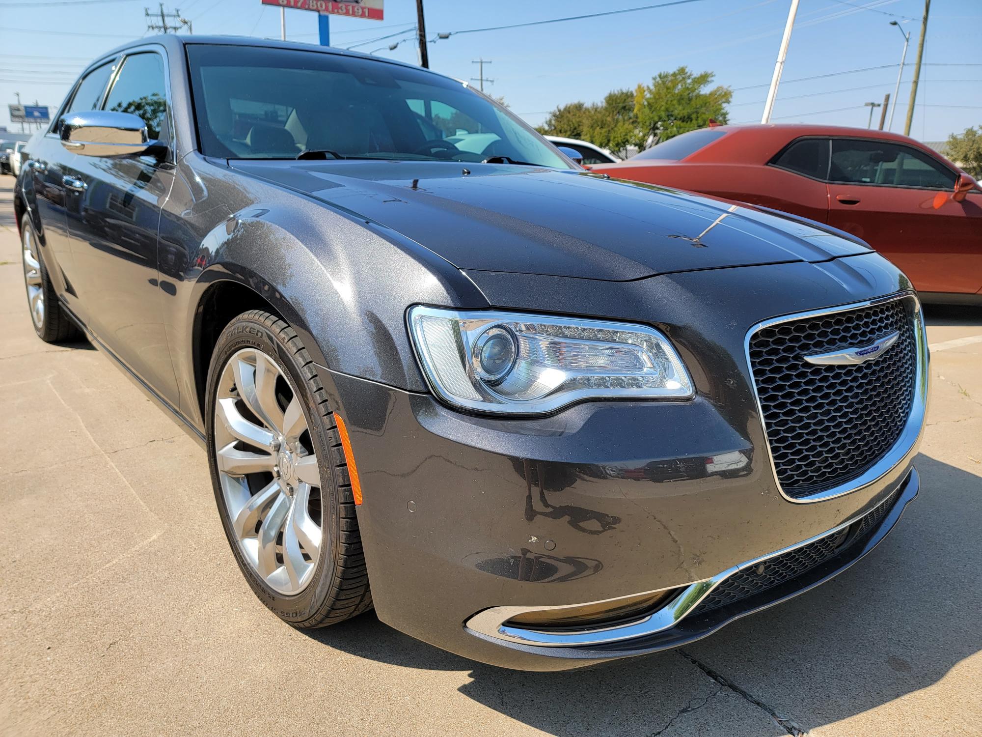 photo of 2019 Chrysler 300 Limited RWD