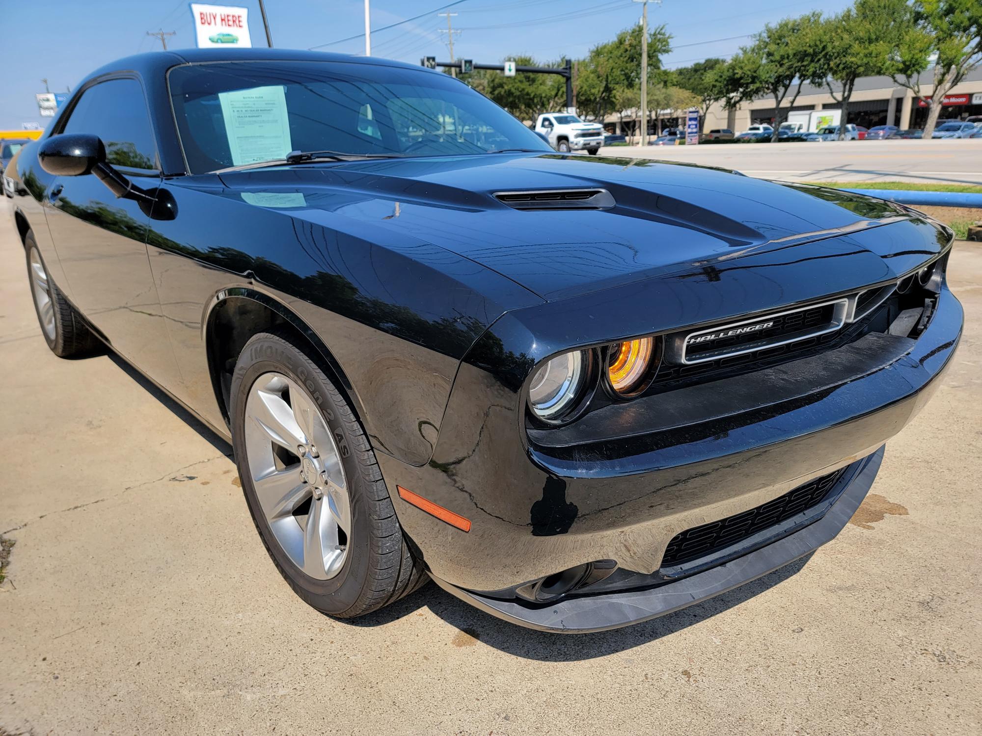photo of 2017 Dodge Challenger SXT