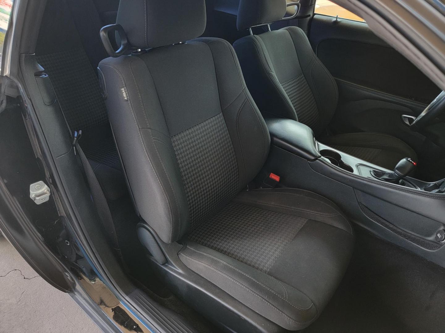 2017 Dodge Challenger SXT (2C3CDZAG3HH) with an 3.6L V6 DOHC 24V engine, 8A transmission, located at 2020 East Division Street, Arlington, TX, 76011, (817) 801-3191, 32.742390, -97.076874 - Photo#20