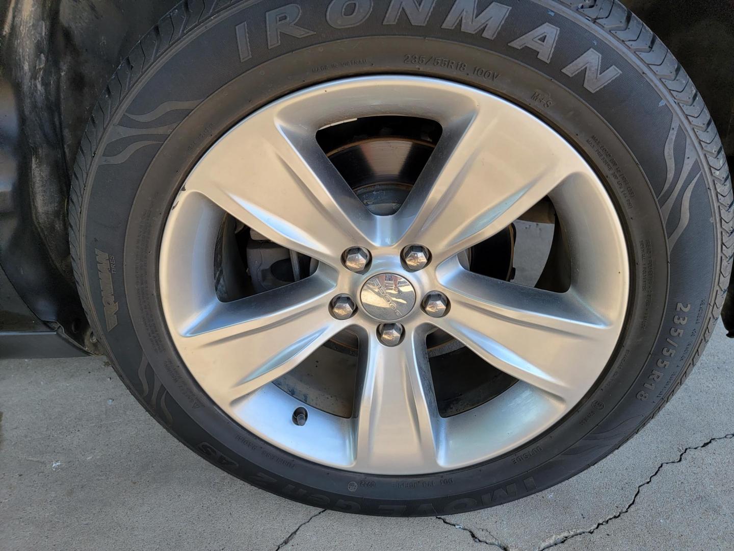 2017 Dodge Challenger SXT (2C3CDZAG3HH) with an 3.6L V6 DOHC 24V engine, 8A transmission, located at 2020 East Division Street, Arlington, TX, 76011, (817) 801-3191, 32.742390, -97.076874 - Photo#25