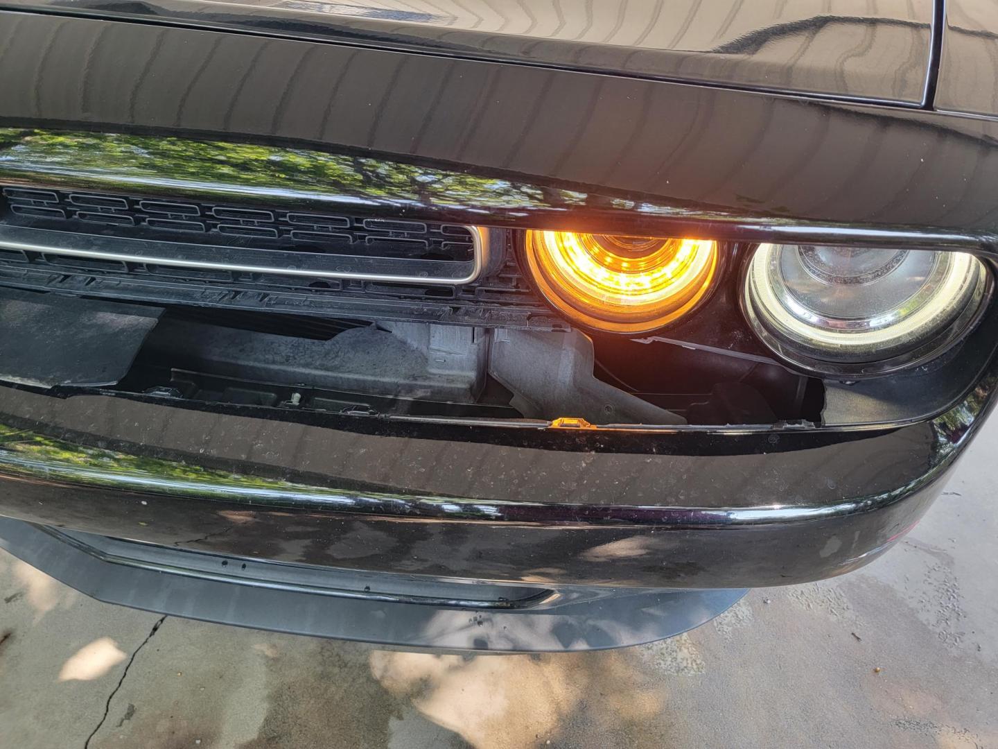 2017 Dodge Challenger SXT (2C3CDZAG3HH) with an 3.6L V6 DOHC 24V engine, 8A transmission, located at 2020 East Division Street, Arlington, TX, 76011, (817) 801-3191, 32.742390, -97.076874 - Photo#28