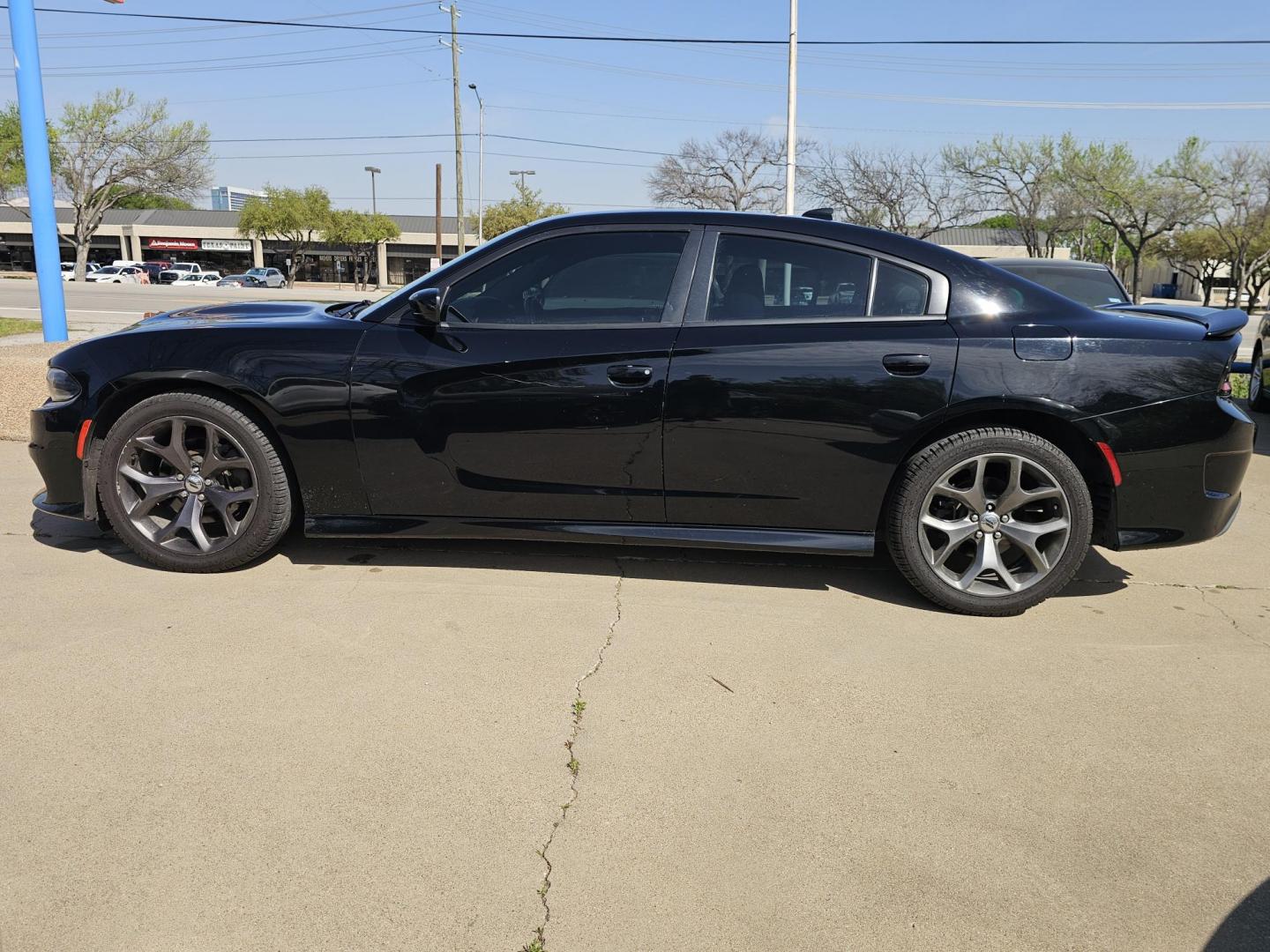 2019 Black Dodge Charger SXT Plus (2C3CDXHG8KH) with an 3.6L V6 DOHC 24V engine, 8A transmission, located at 2020 East Division Street, Arlington, TX, 76011, (817) 801-3191, 32.742390, -97.076874 - Photo#7