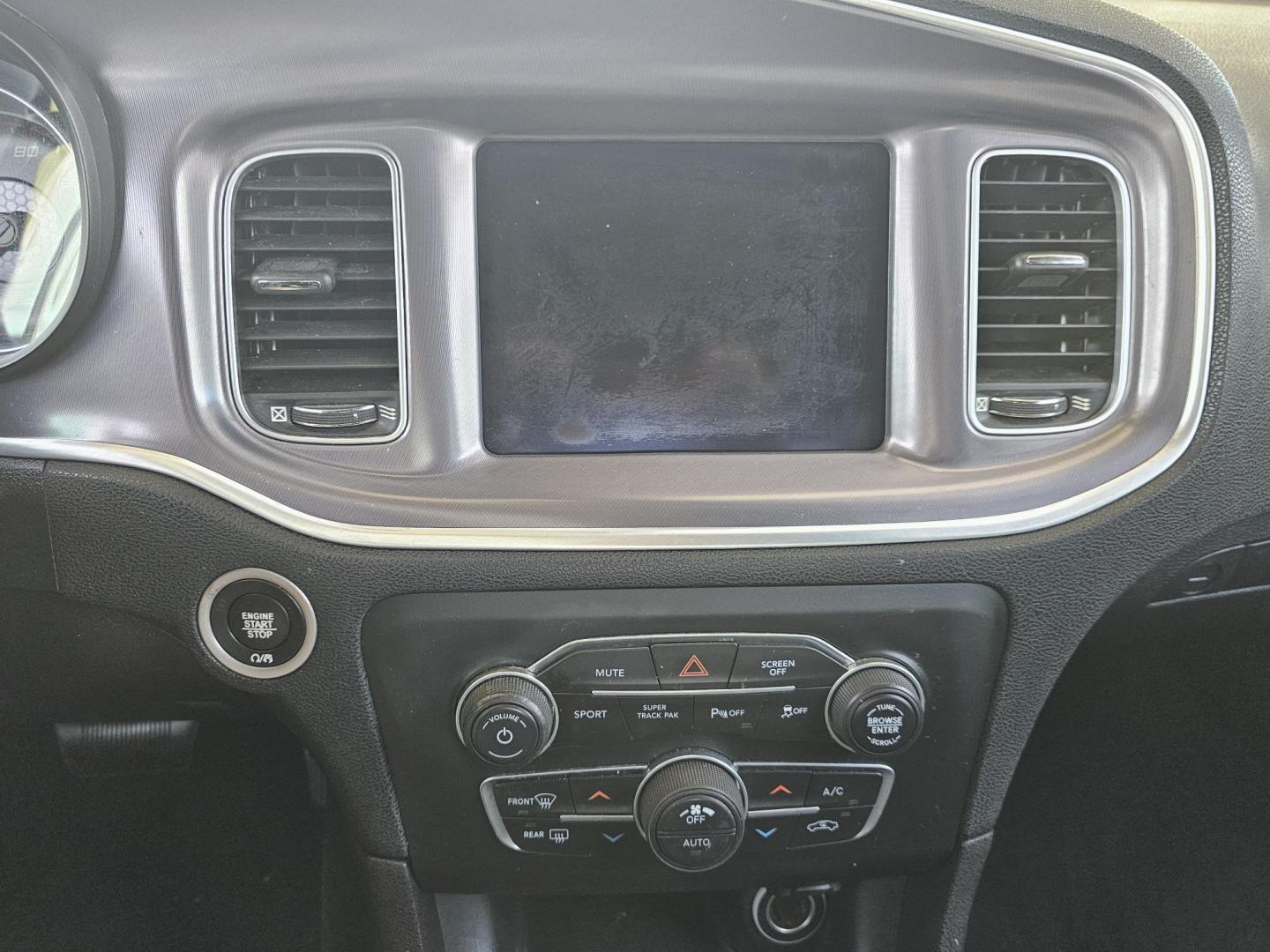 2019 Black Dodge Charger SXT Plus (2C3CDXHG8KH) with an 3.6L V6 DOHC 24V engine, 8A transmission, located at 2020 East Division Street, Arlington, TX, 76011, (817) 801-3191, 32.742390, -97.076874 - Photo#11