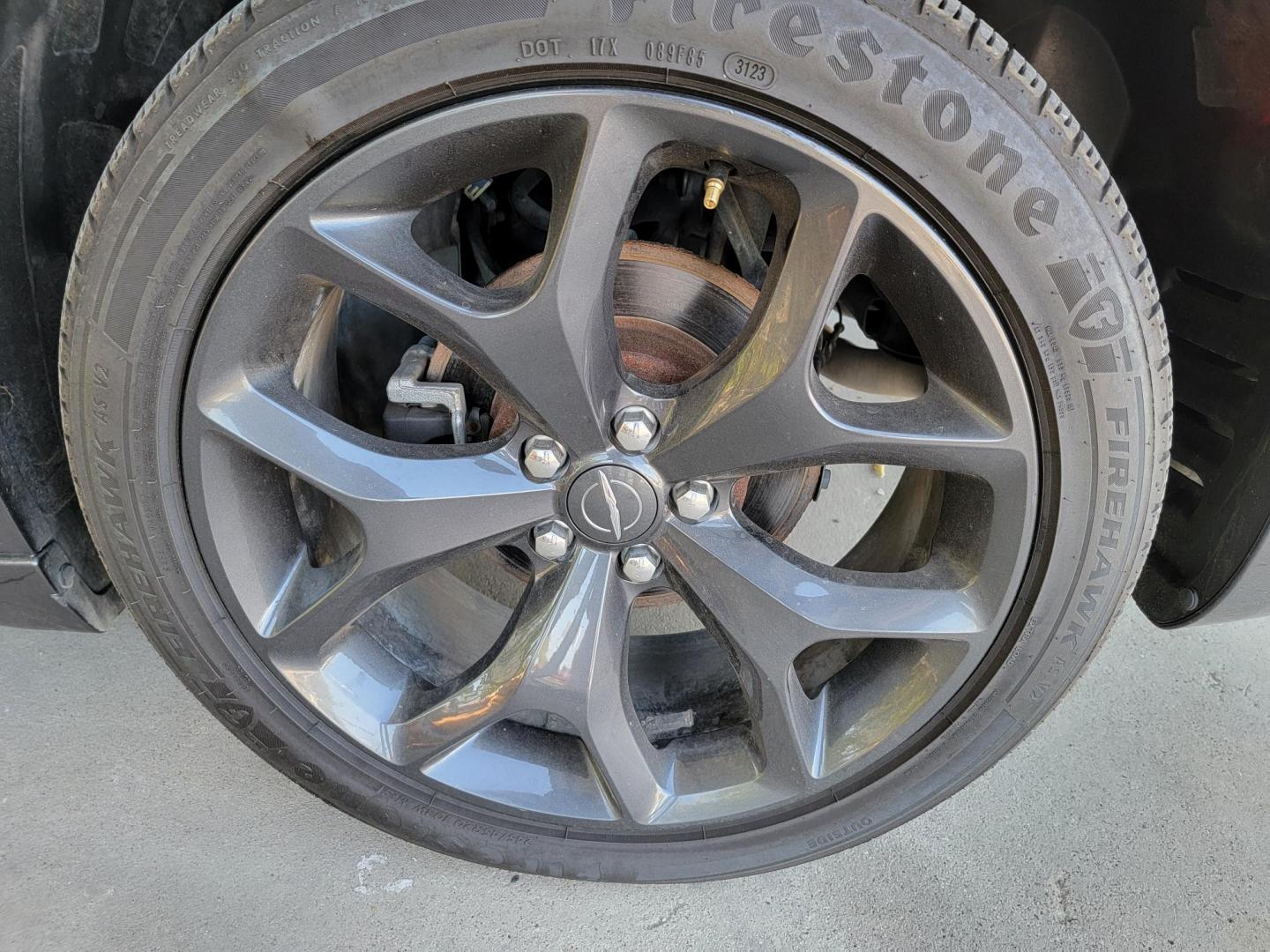 2021 GRAY Chrysler 300 S V6 RWD (2C3CCABG1MH) with an 3.6L V6 DOHC 24V engine, 8A transmission, located at 2020 East Division Street, Arlington, TX, 76011, (817) 801-3191, 32.742390, -97.076874 - Photo#3