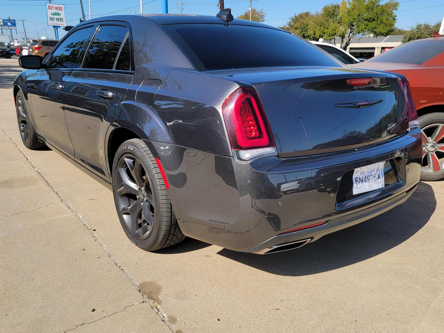 2021 GRAY Chrysler 300 S V6 RWD (2C3CCABG1MH) with an 3.6L V6 DOHC 24V engine, 8A transmission, located at 2020 East Division Street, Arlington, TX, 76011, (817) 801-3191, 32.742390, -97.076874 - Photo#8