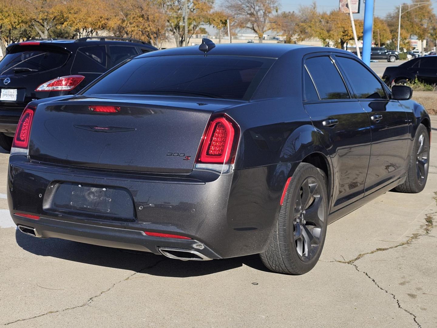 2021 GRAY Chrysler 300 S V6 RWD (2C3CCABG1MH) with an 3.6L V6 DOHC 24V engine, 8A transmission, located at 2020 East Division Street, Arlington, TX, 76011, (817) 801-3191, 32.742390, -97.076874 - Photo#2