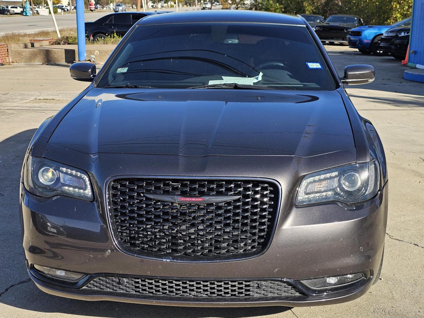 2021 GRAY Chrysler 300 S V6 RWD (2C3CCABG1MH) with an 3.6L V6 DOHC 24V engine, 8A transmission, located at 2020 East Division Street, Arlington, TX, 76011, (817) 801-3191, 32.742390, -97.076874 - Photo#7