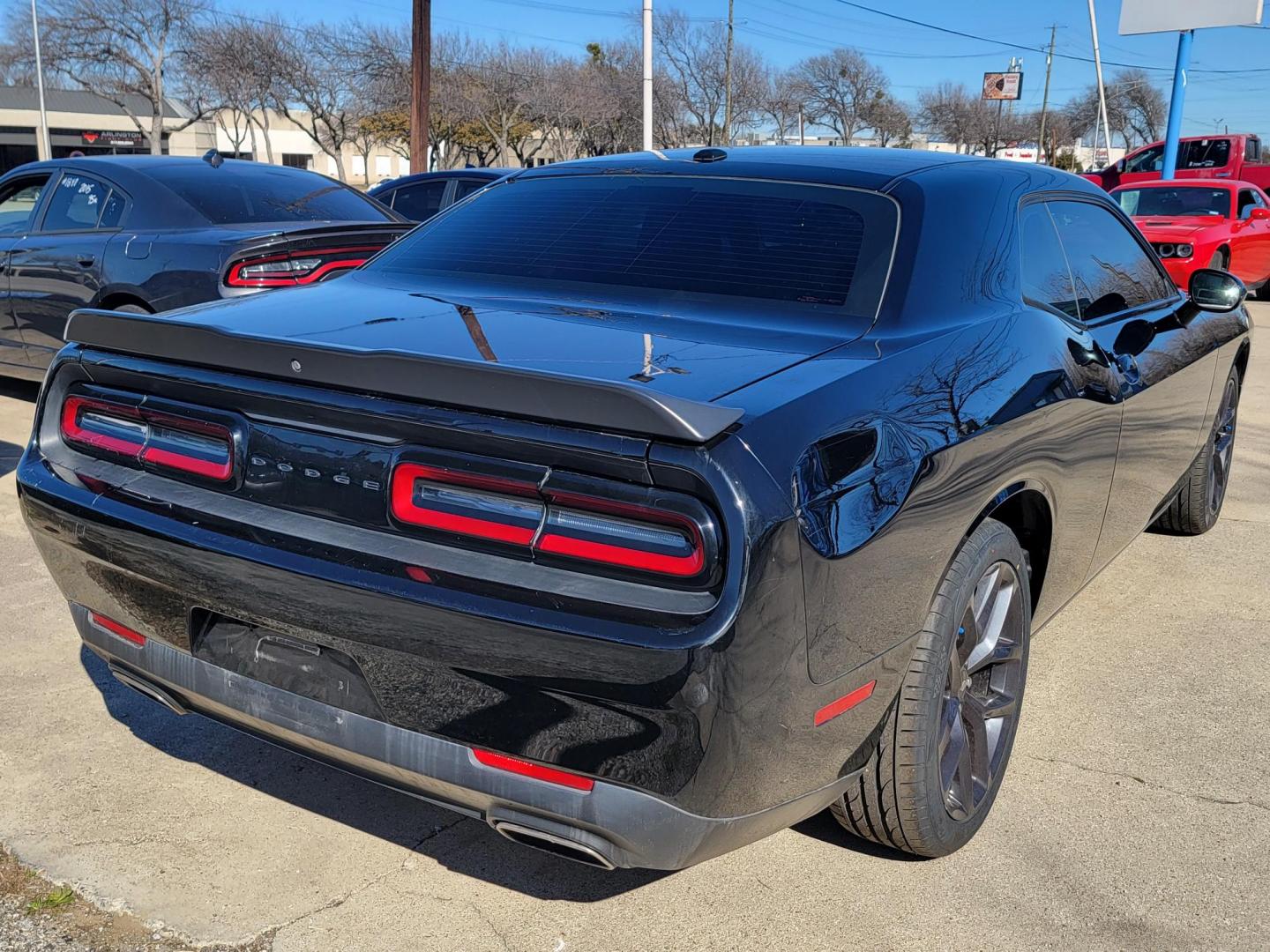 2020 Black Dodge Challenger SXT (2C3CDZAG8LH) with an 3.6L V6 DOHC 24V engine, 8A transmission, located at 2020 East Division Street, Arlington, TX, 76011, (817) 801-3191, 32.742390, -97.076874 - Photo#2