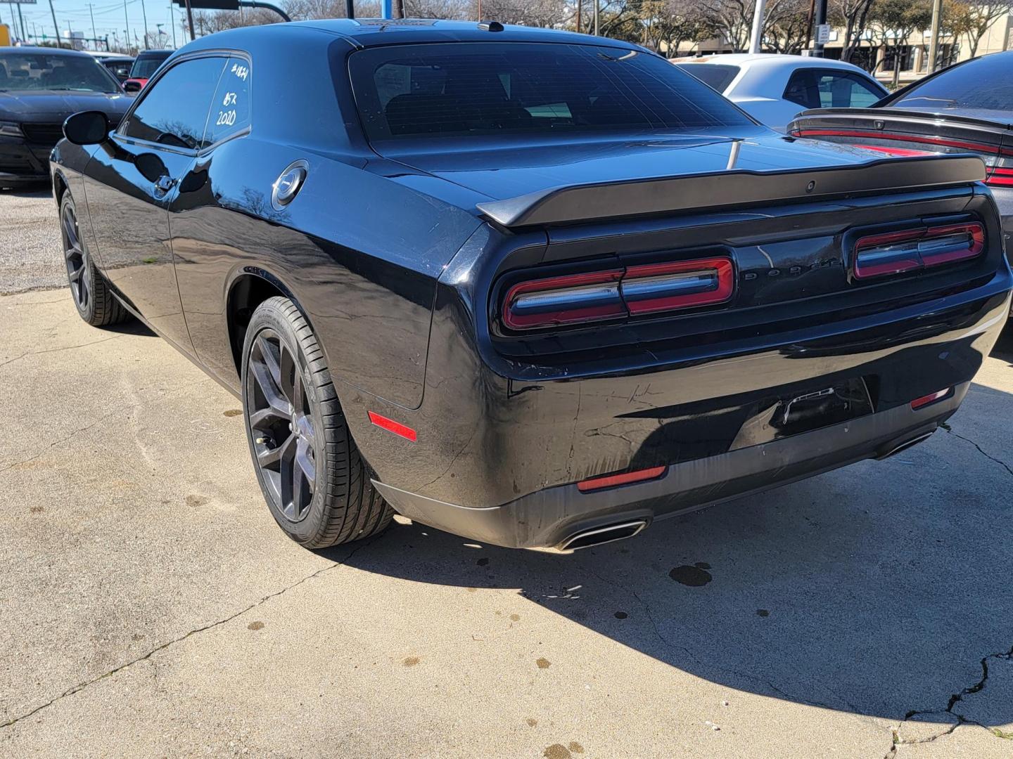 2020 Black Dodge Challenger SXT (2C3CDZAG8LH) with an 3.6L V6 DOHC 24V engine, 8A transmission, located at 2020 East Division Street, Arlington, TX, 76011, (817) 801-3191, 32.742390, -97.076874 - Photo#4