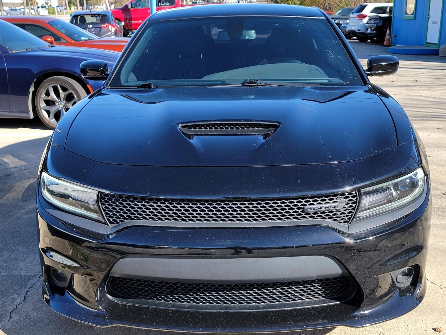 2016 Dodge Challenger SXT (2C3CDZAGXGH) with an 3.6L V6 DOHC 24V engine, 5A transmission, located at 2020 East Division Street, Arlington, TX, 76011, (817) 801-3191, 32.742390, -97.076874 - Photo#11