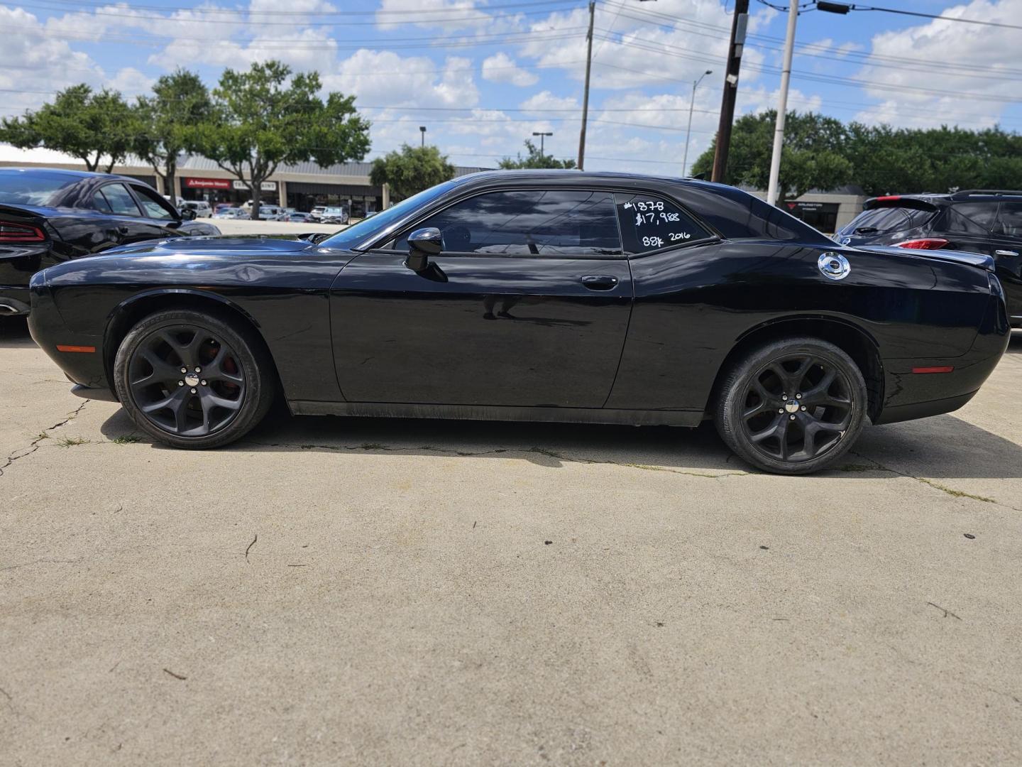 2016 Black /Black Dodge Challenger SXT (2C3CDZAGXGH) with an 3.6L V6 DOHC 24V engine, 5A transmission, located at 2020 East Division Street, Arlington, TX, 76011, (817) 801-3191, 32.742390, -97.076874 - Photo#5