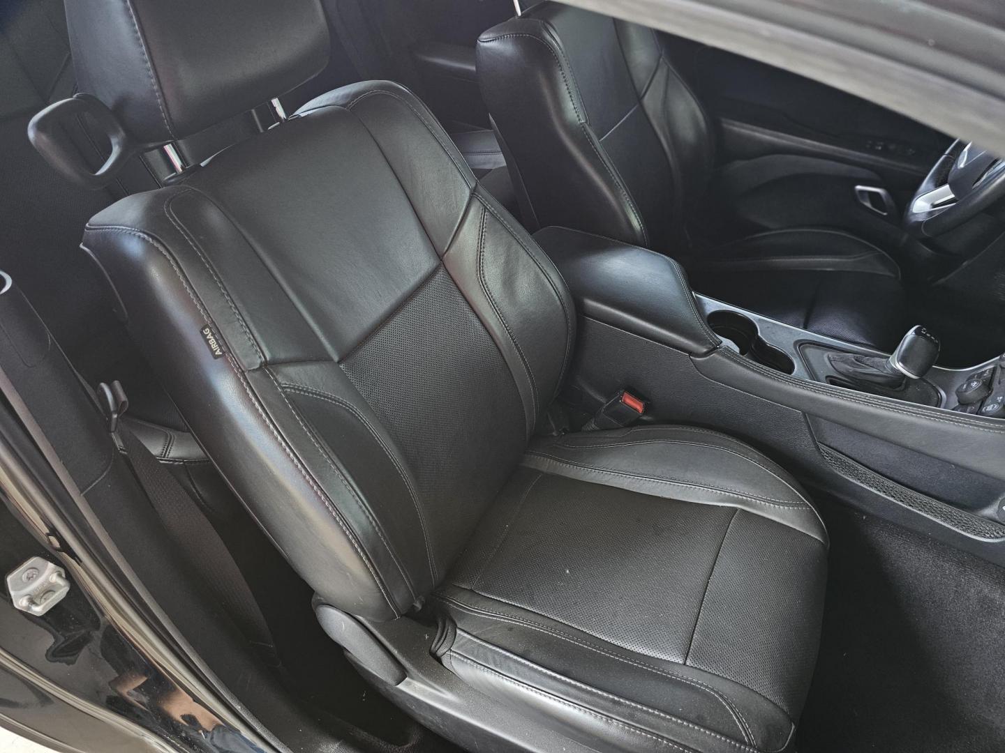 2016 Black /Black Dodge Challenger SXT (2C3CDZAGXGH) with an 3.6L V6 DOHC 24V engine, 5A transmission, located at 2020 East Division Street, Arlington, TX, 76011, (817) 801-3191, 32.742390, -97.076874 - Photo#19